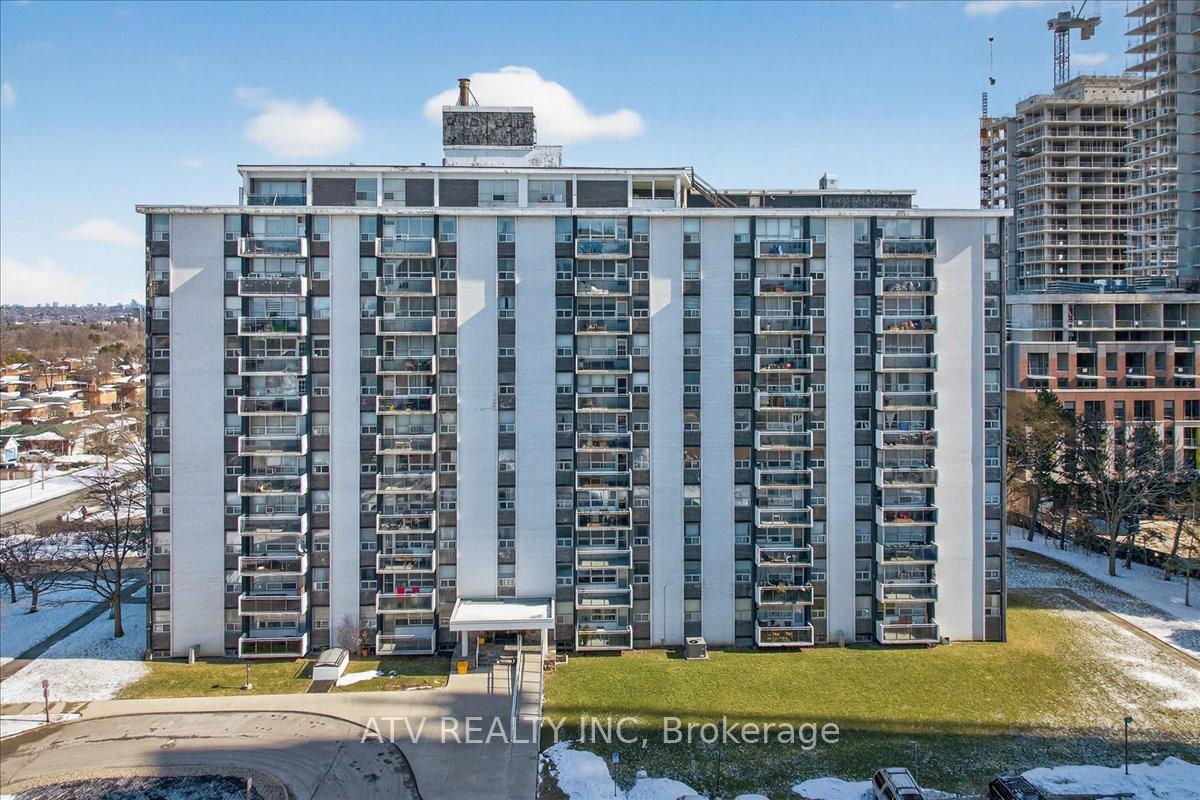 151 La Rose Avenue 804, Toronto W09, ON M9P 1B3