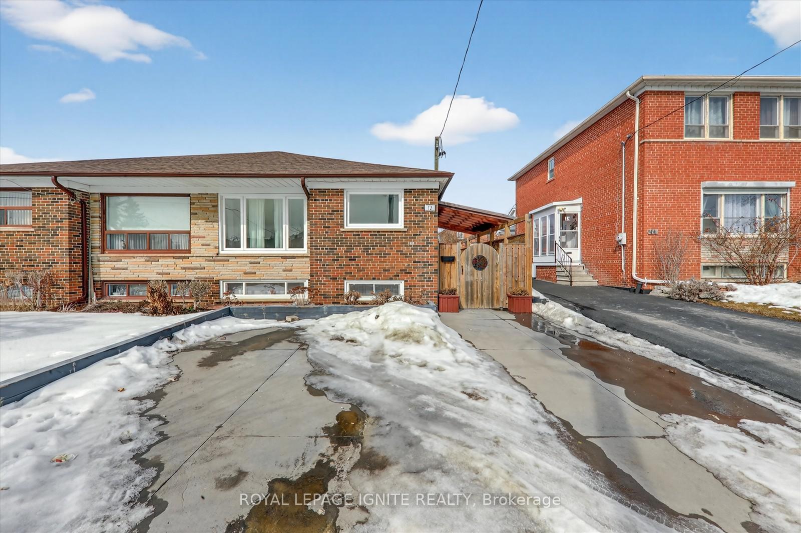 12 Kanarick Crescent, Toronto, ON M3L 1P4