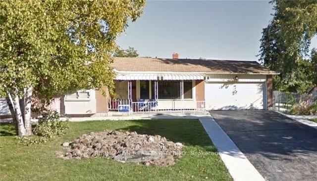 2 Glebe Crescent, Brampton, ON L6S 1G1