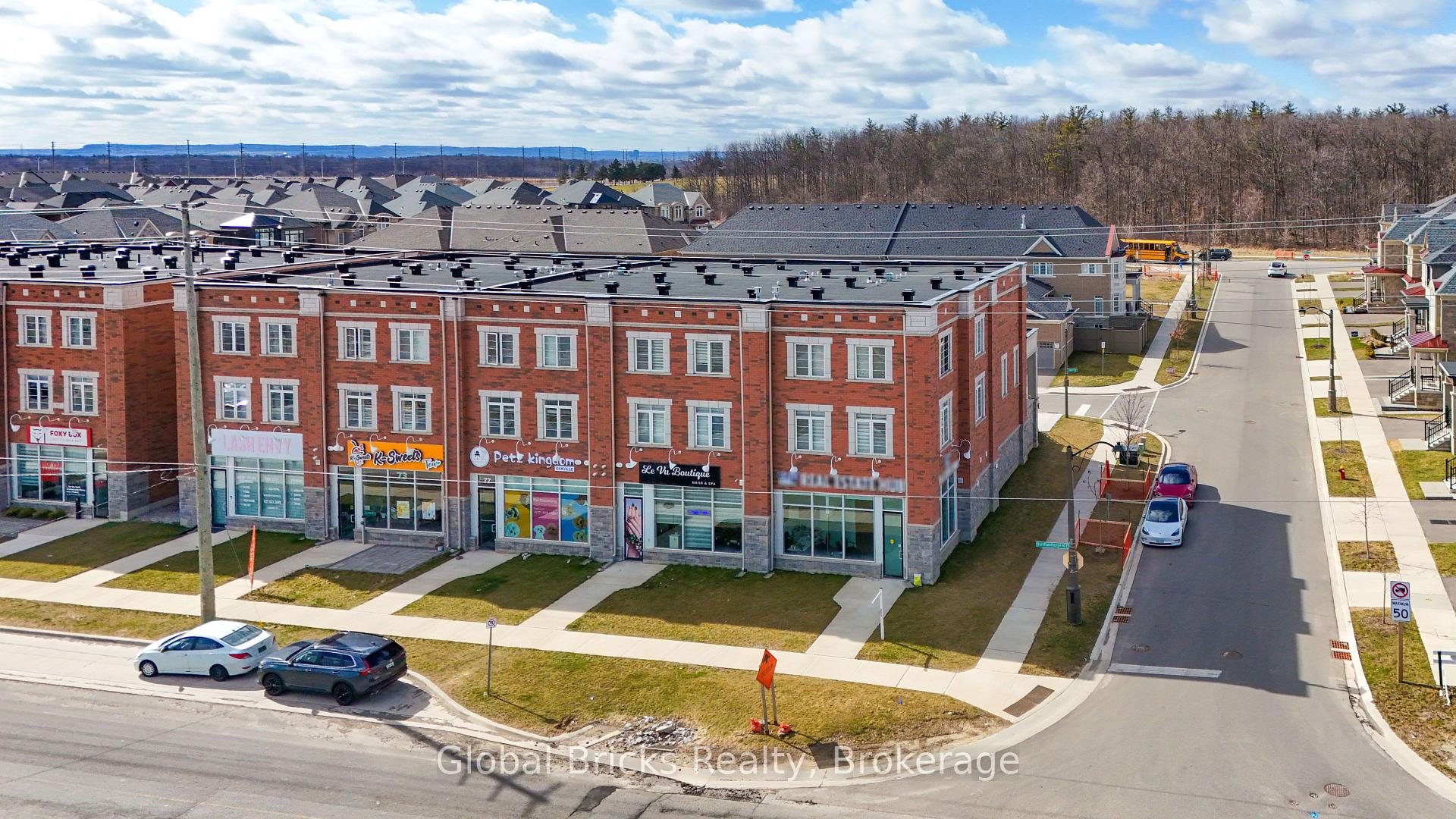 85 Burnhamthorpe Road E, Oakville, ON L6H 3R2