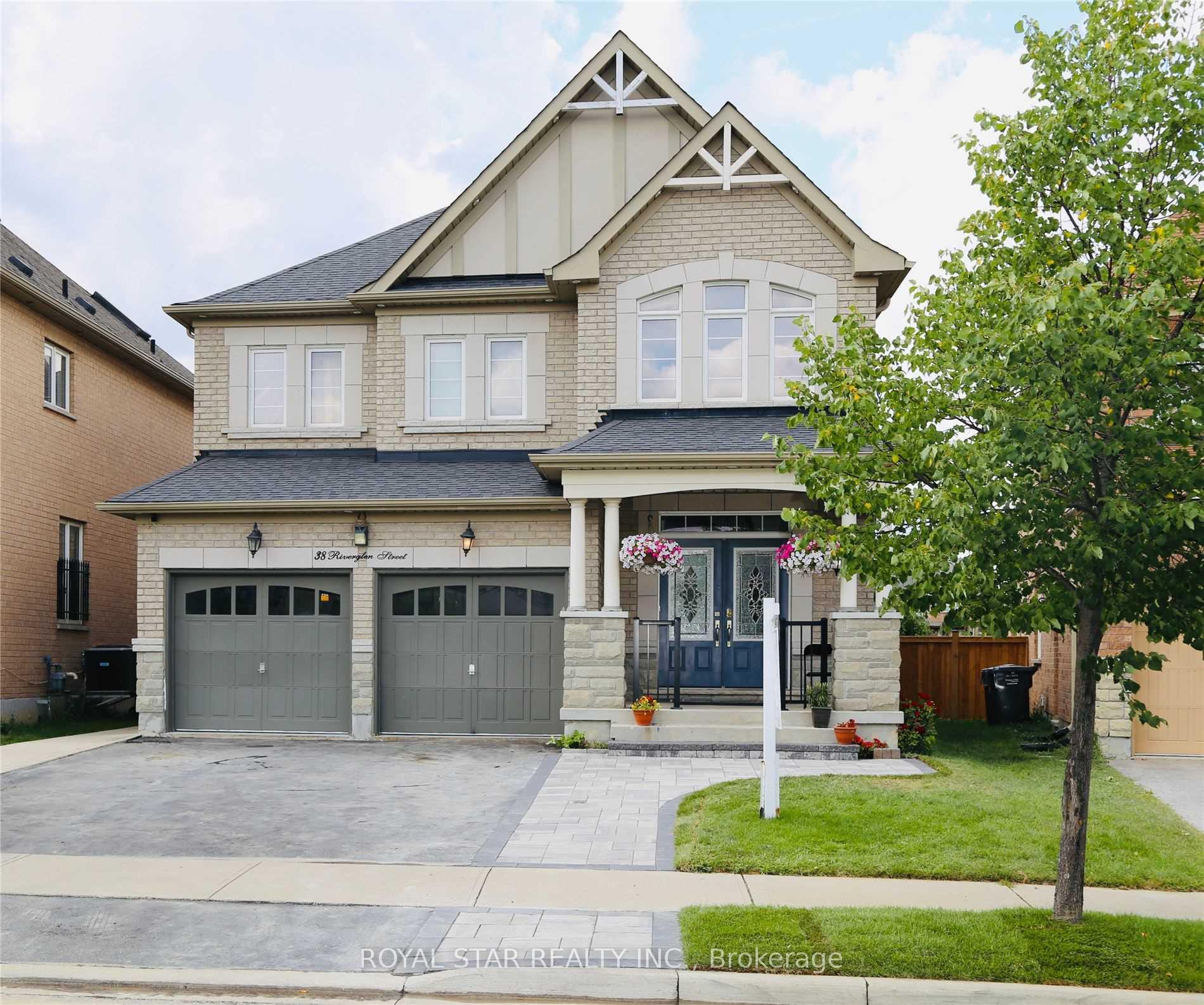 38 Riverglen Street, Brampton, ON L6P 3C1