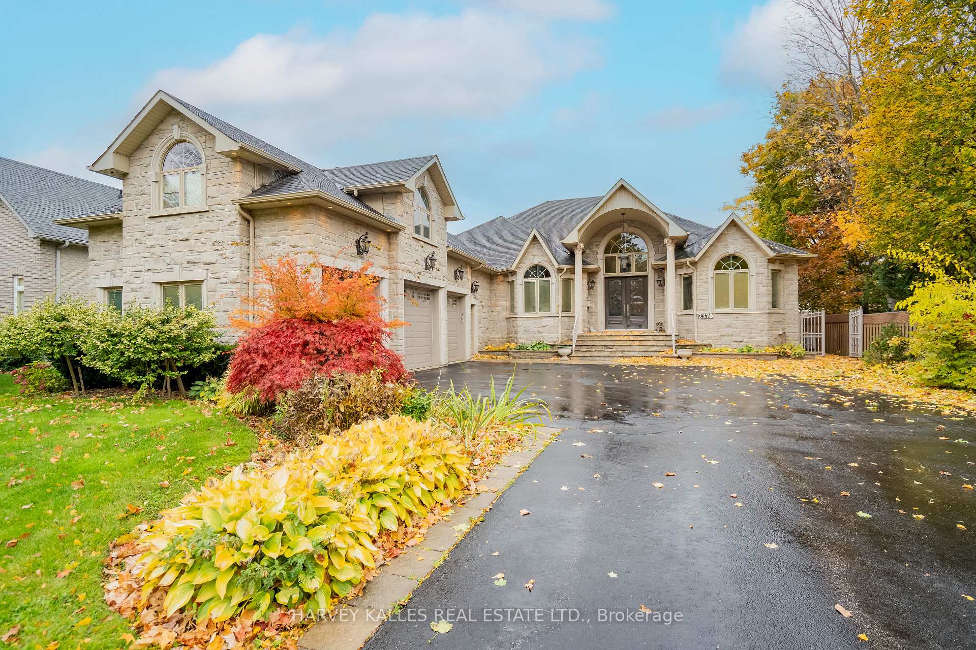 2370 Hammond Road, Mississauga, ON L5K 1T2