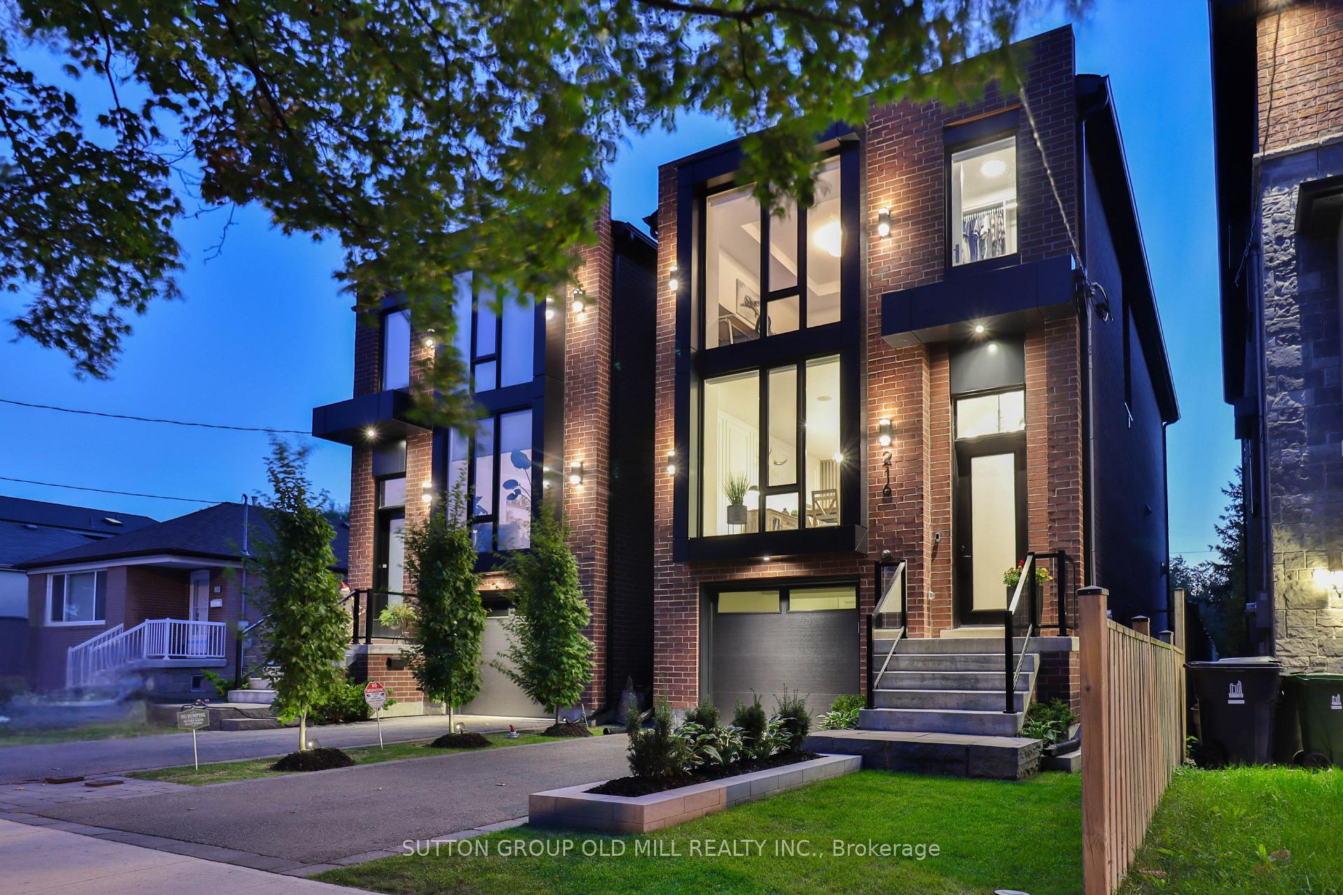 216 Delta Street, Toronto, ON M8W 4E6