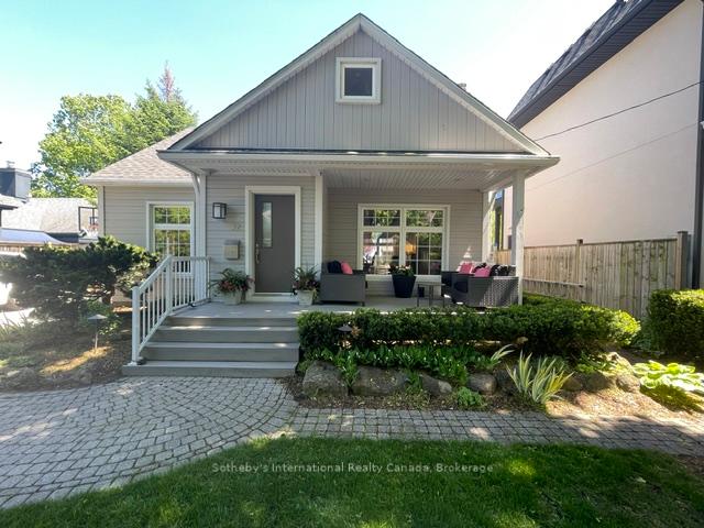 32 Anderson Street, Oakville, ON L6K 1A5