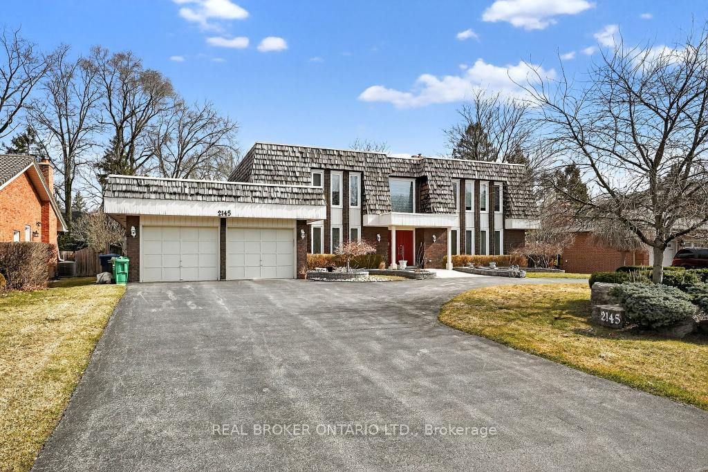 2145 Oneida Crescent, Mississauga, ON L5C 1V7