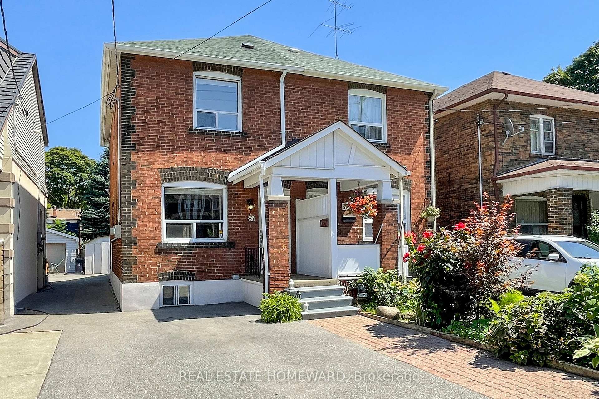 87 Guestville Avenue, Toronto, ON M6N 4N5
