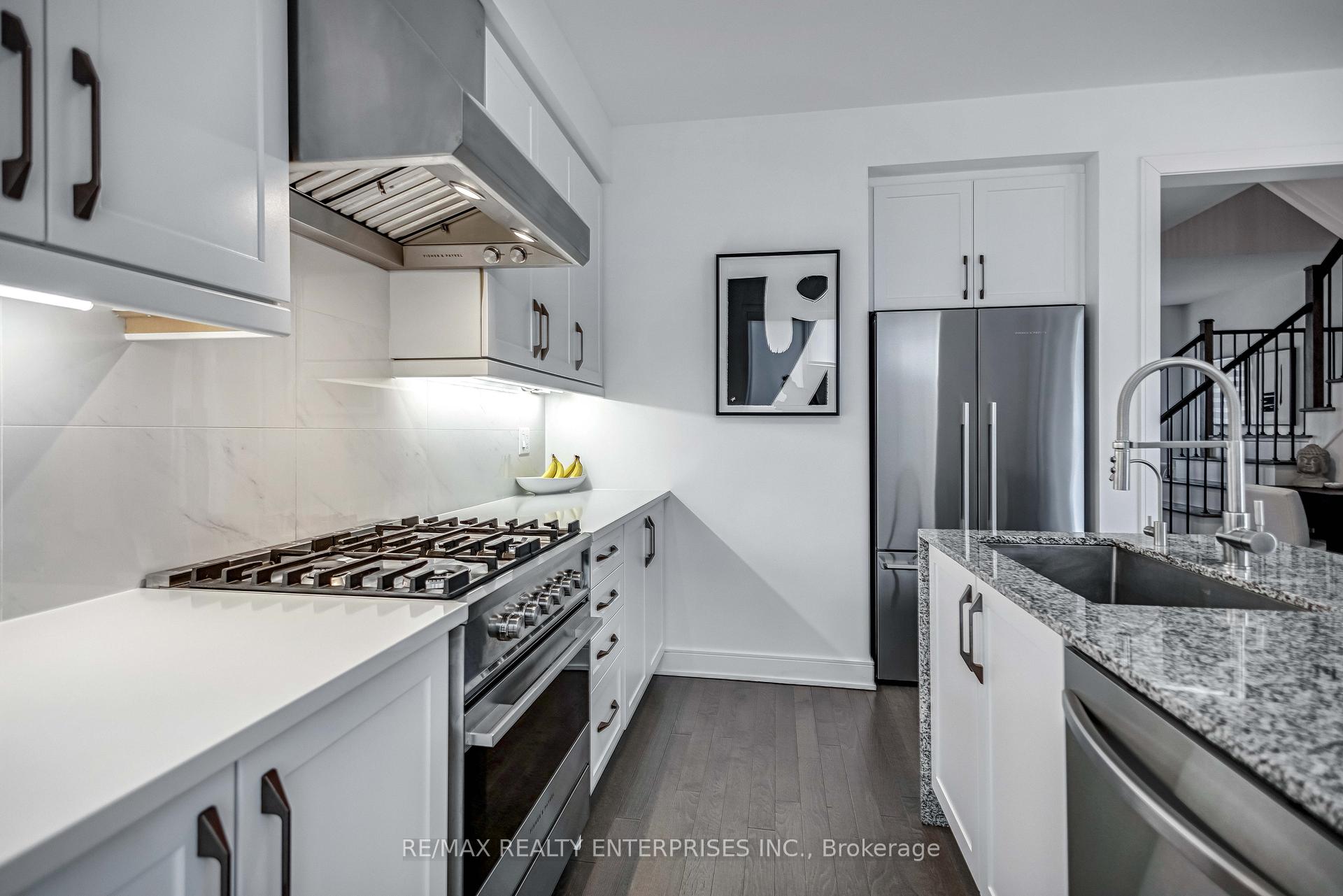 2497 Littlefield Crescent, Oakville, ON L6M 5L9
