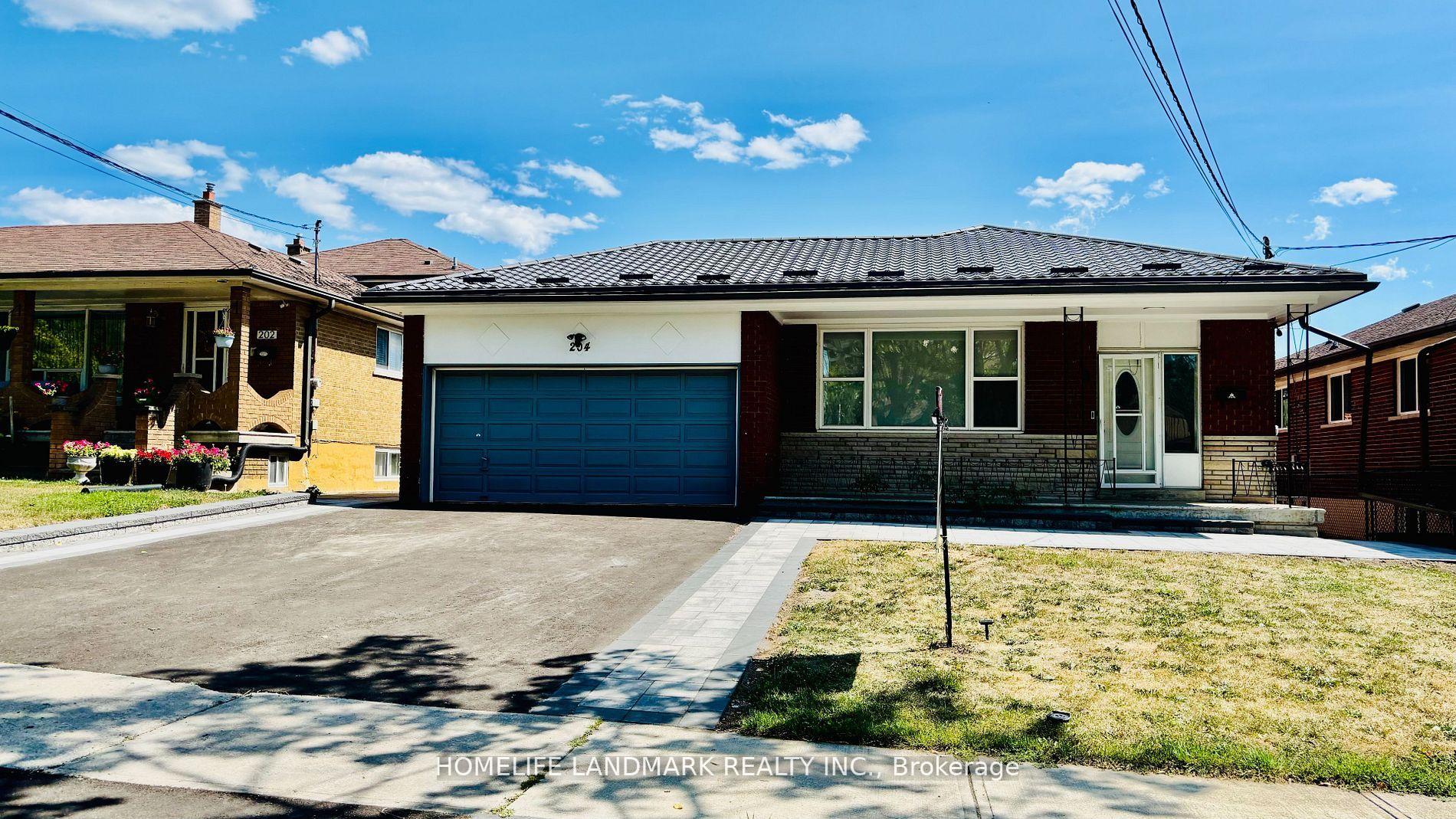 204 Derrydown Road, Toronto, ON M3J 1S1