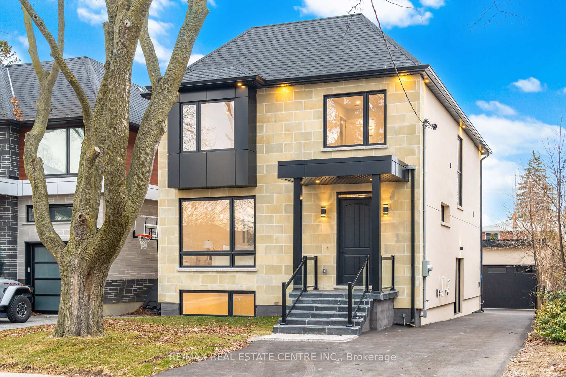 11 Bentley Drive, Toronto, ON M8Z 3L9