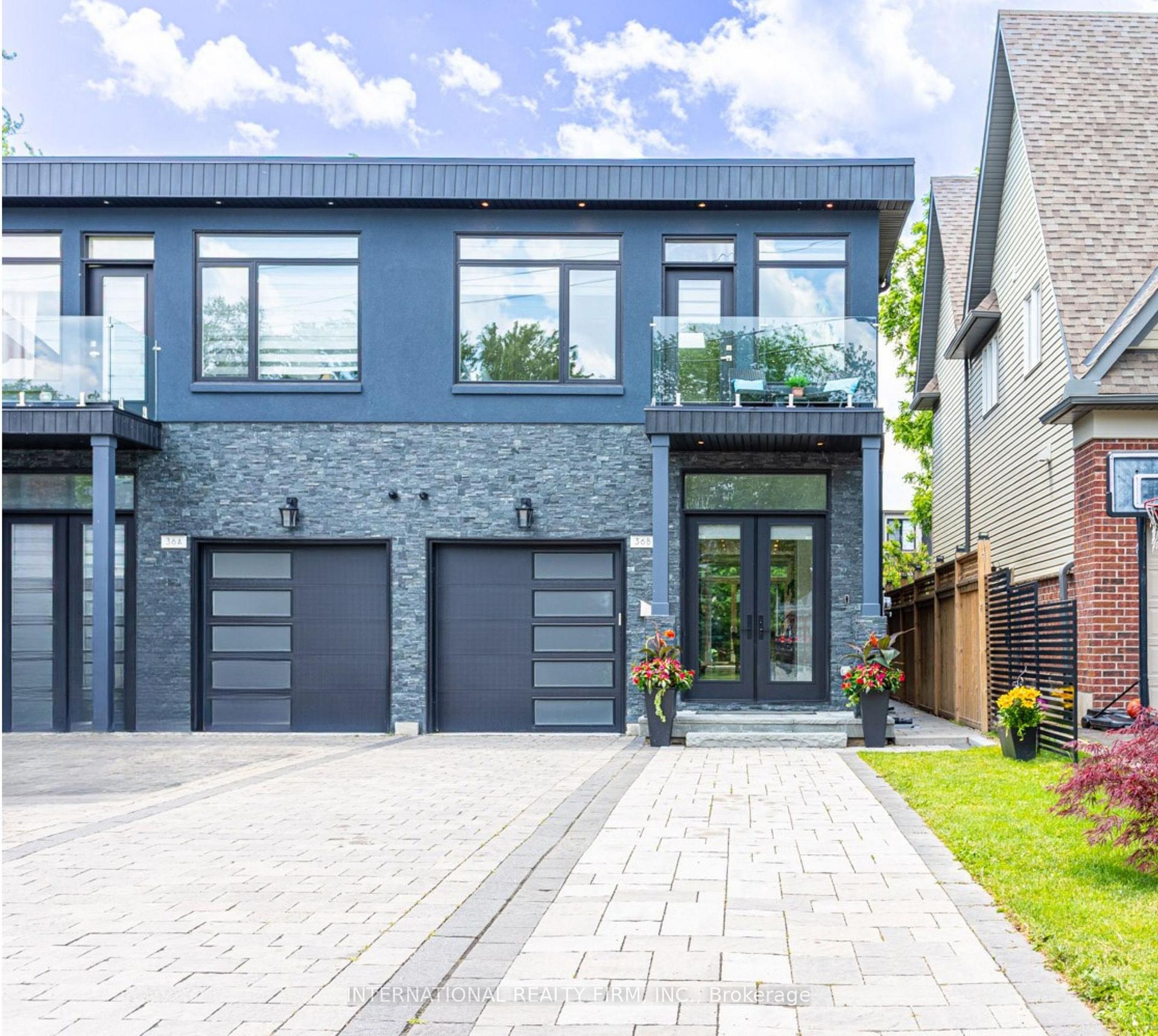 36B PINE Avenue, Mississauga, ON L5H 2P8