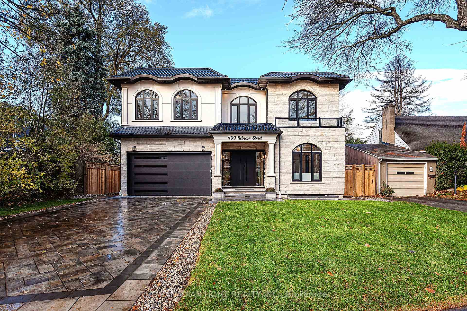 499 Rebecca Street, Oakville, ON L6K 1K8
