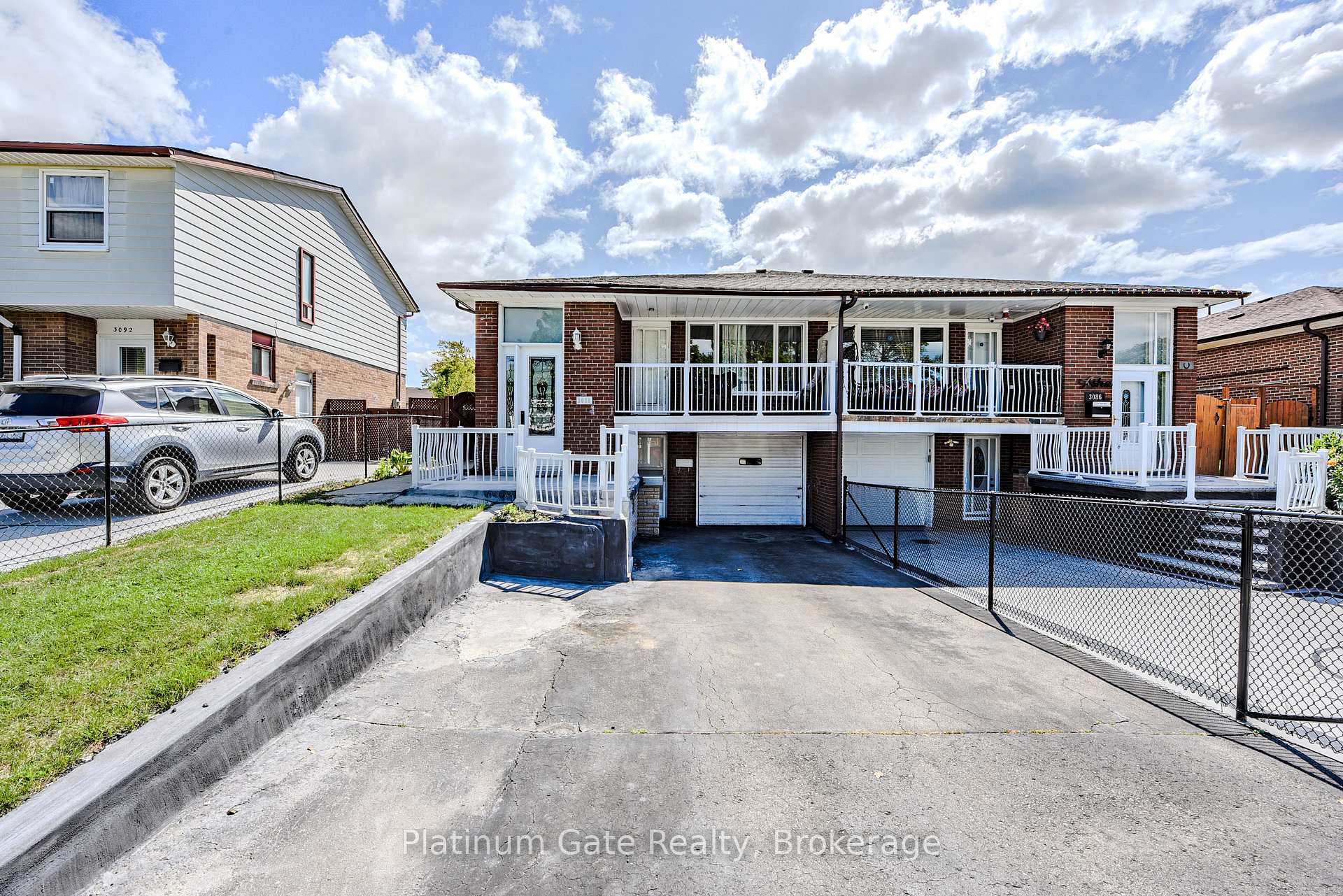 3088 Harold Sheard Drive, Mississauga, ON L4T 1V5