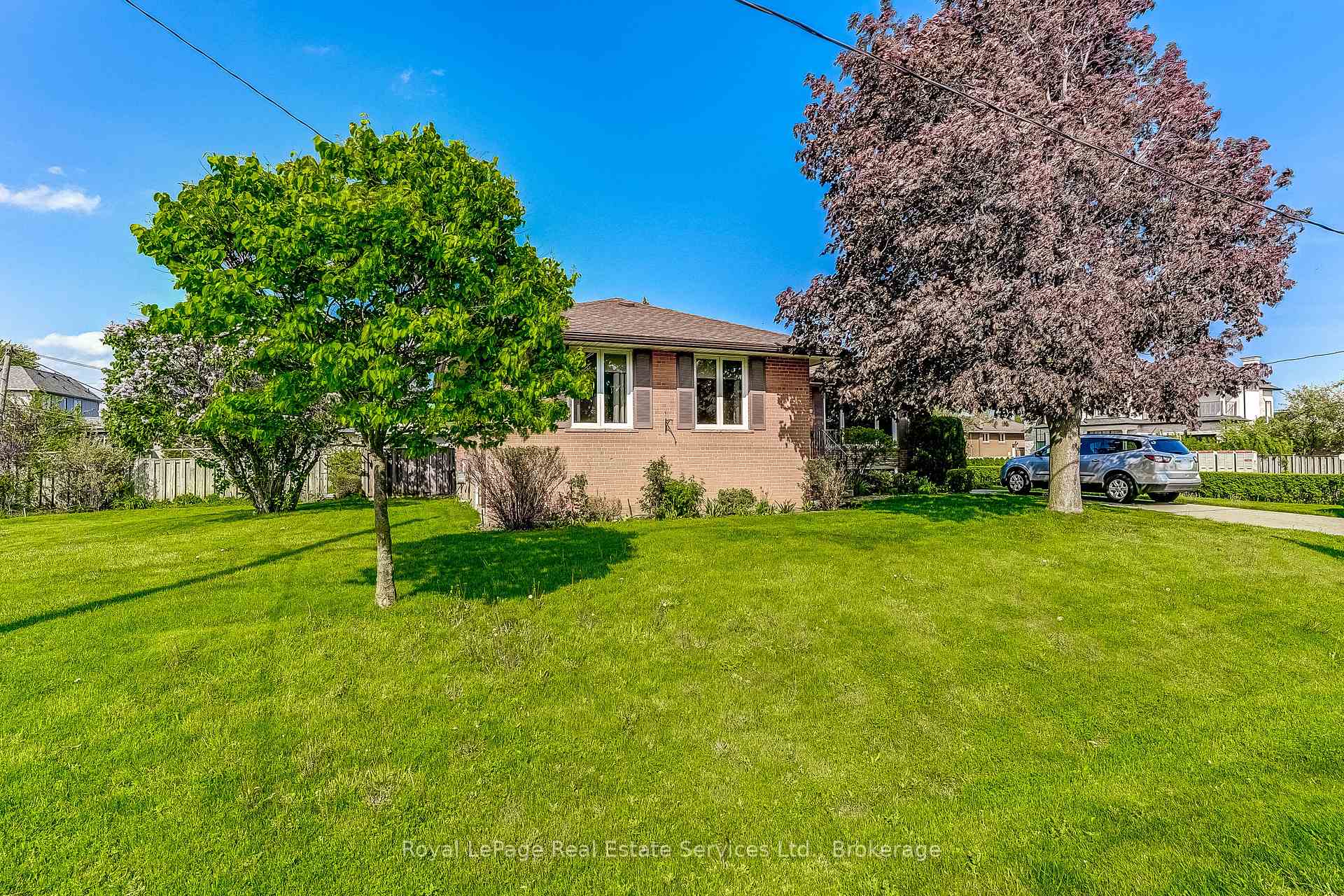 339 Weighton Drive, Oakville, ON L6R 2R5
