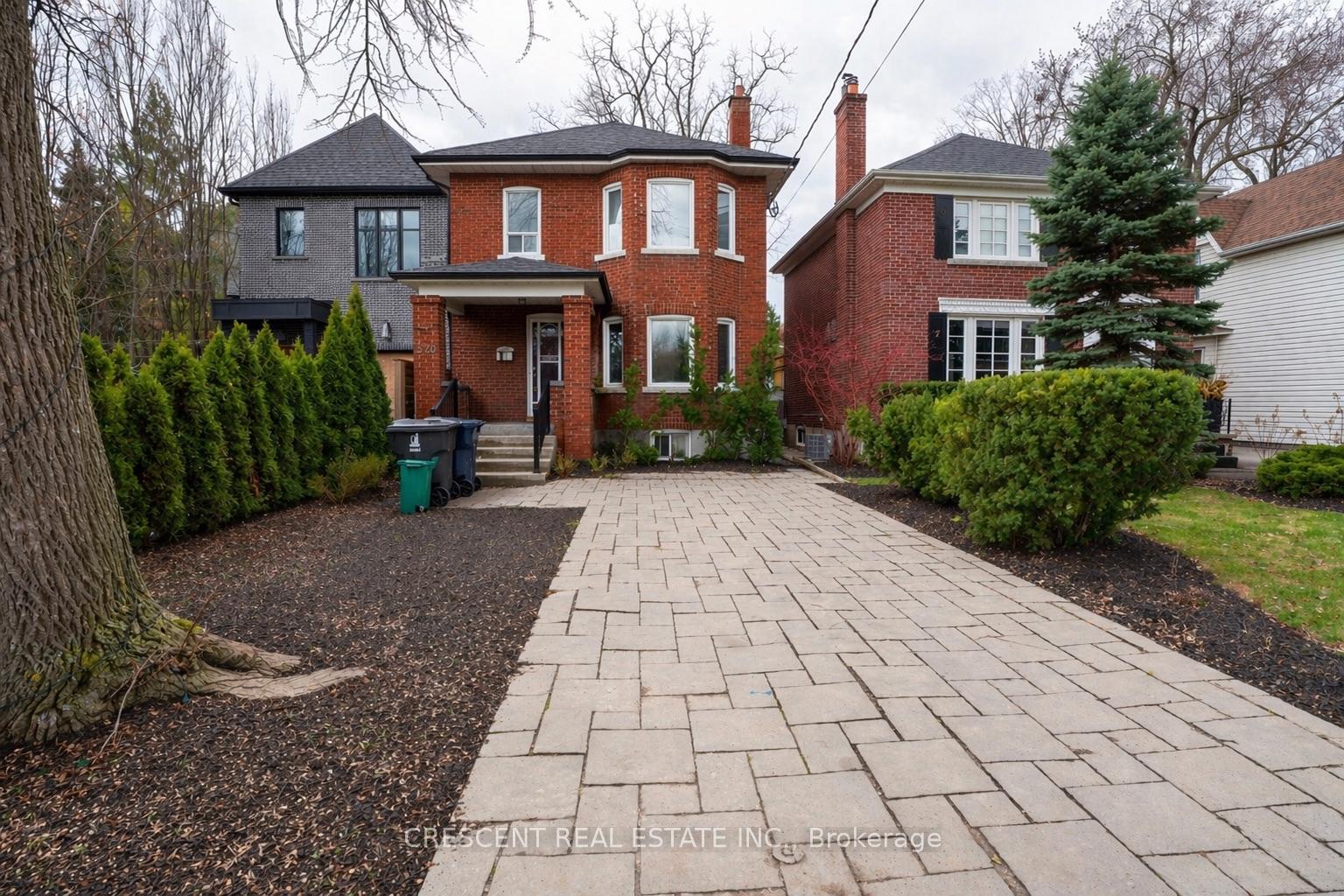 520 Prince Edward Drive N, Toronto, ON M8X 2M5