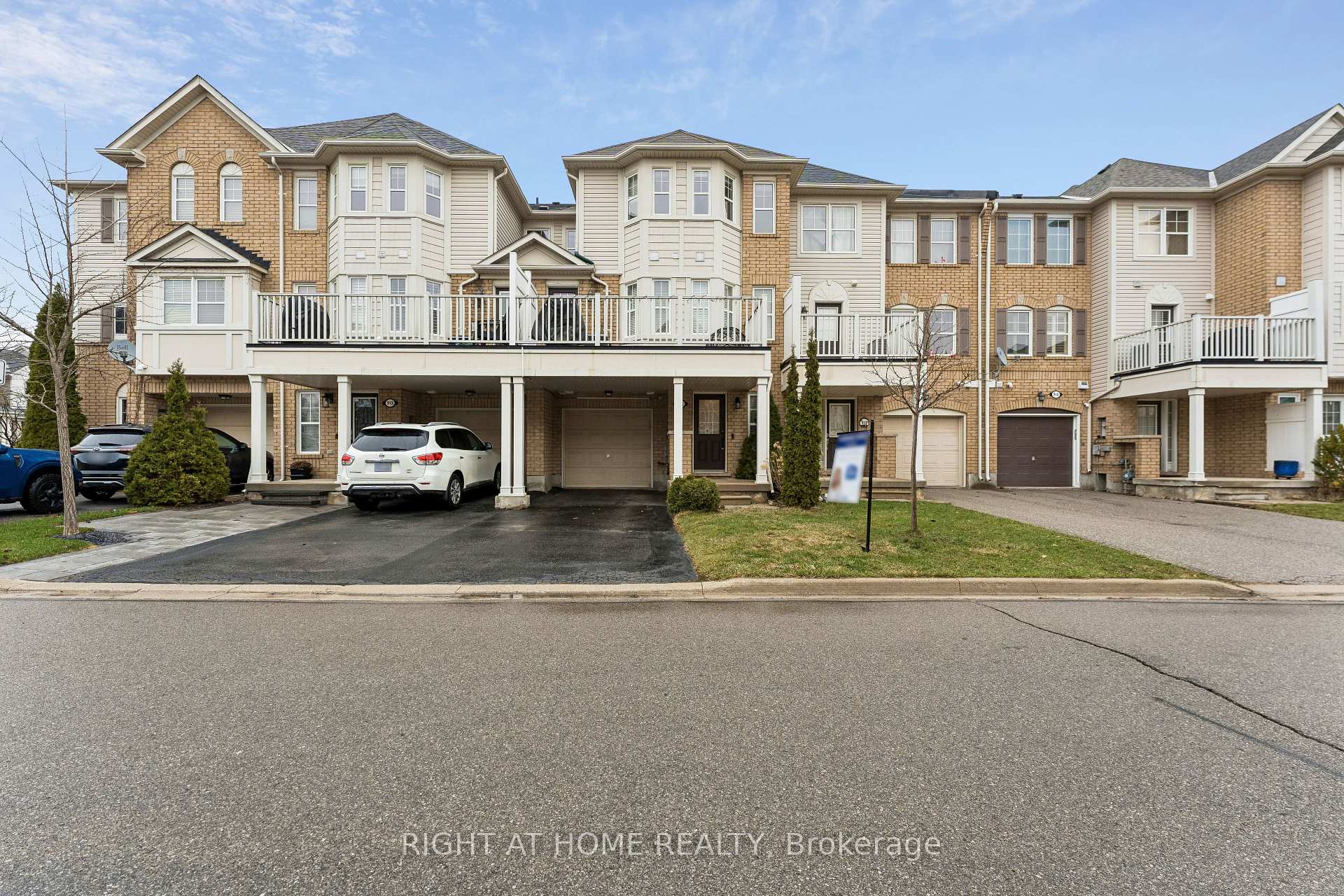 915 Deverell Place, Milton, ON L9T 0M2