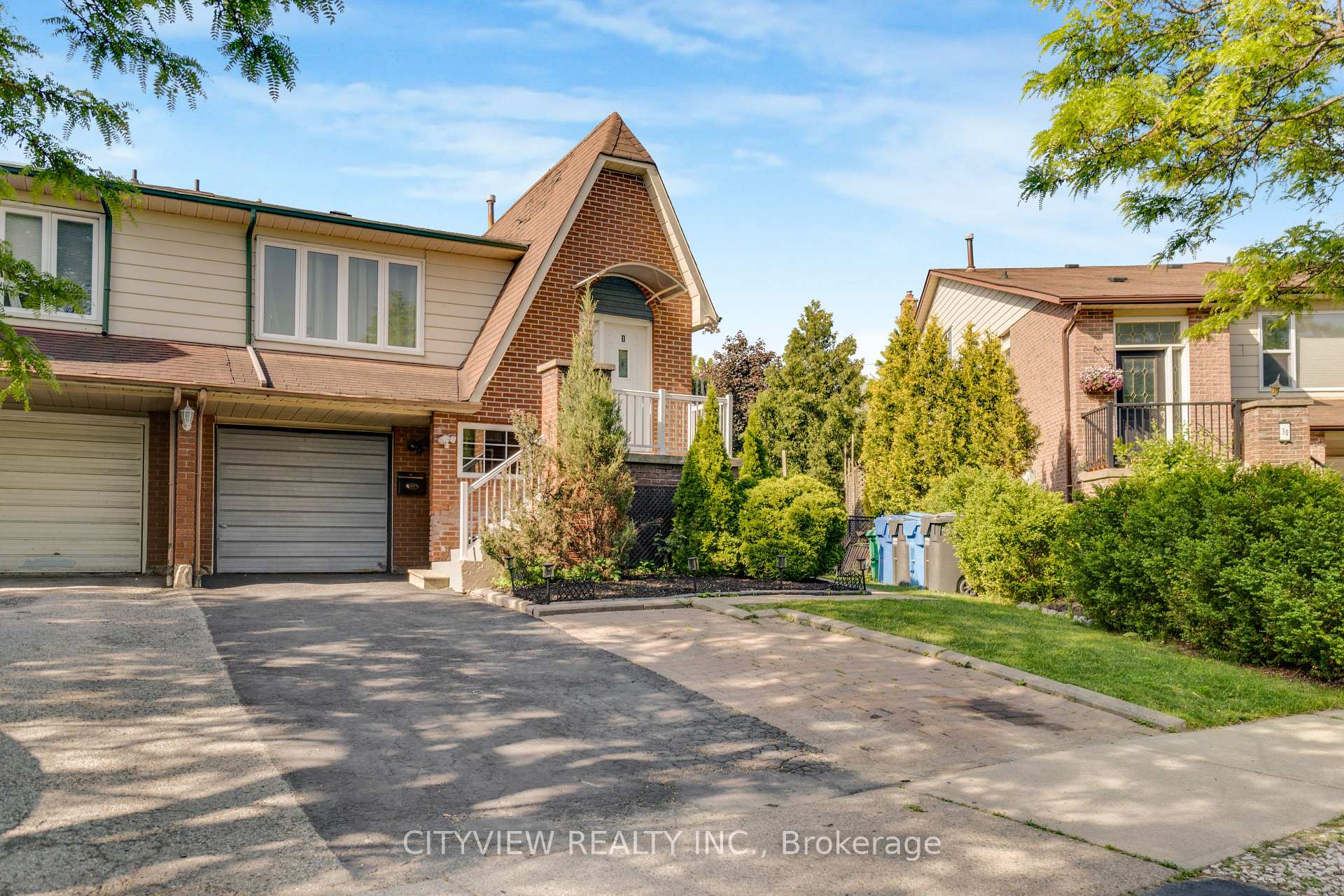 28 Foxacre Row, Brampton, ON L6V 3P5
