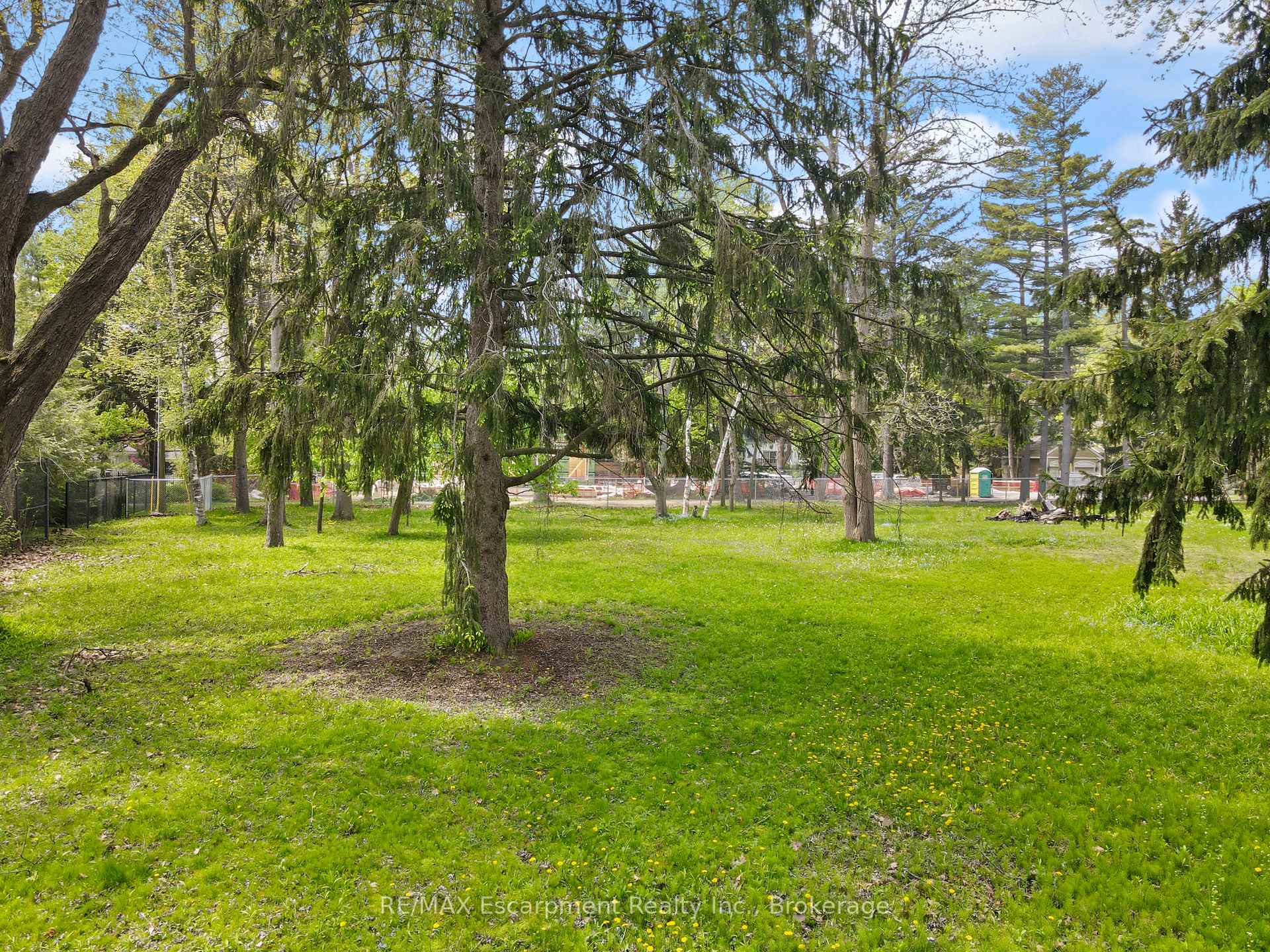 2322 Bennington Gate, Oakville, ON L6J 6C2