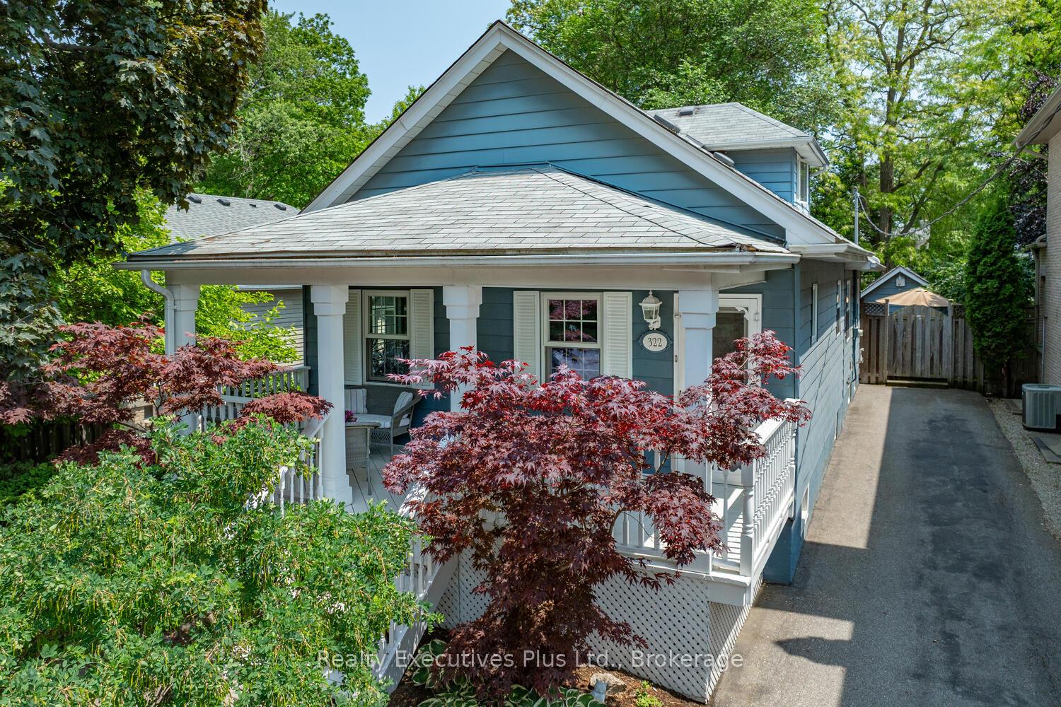 322 Pine Avenue, Oakville, ON L6J 2J9