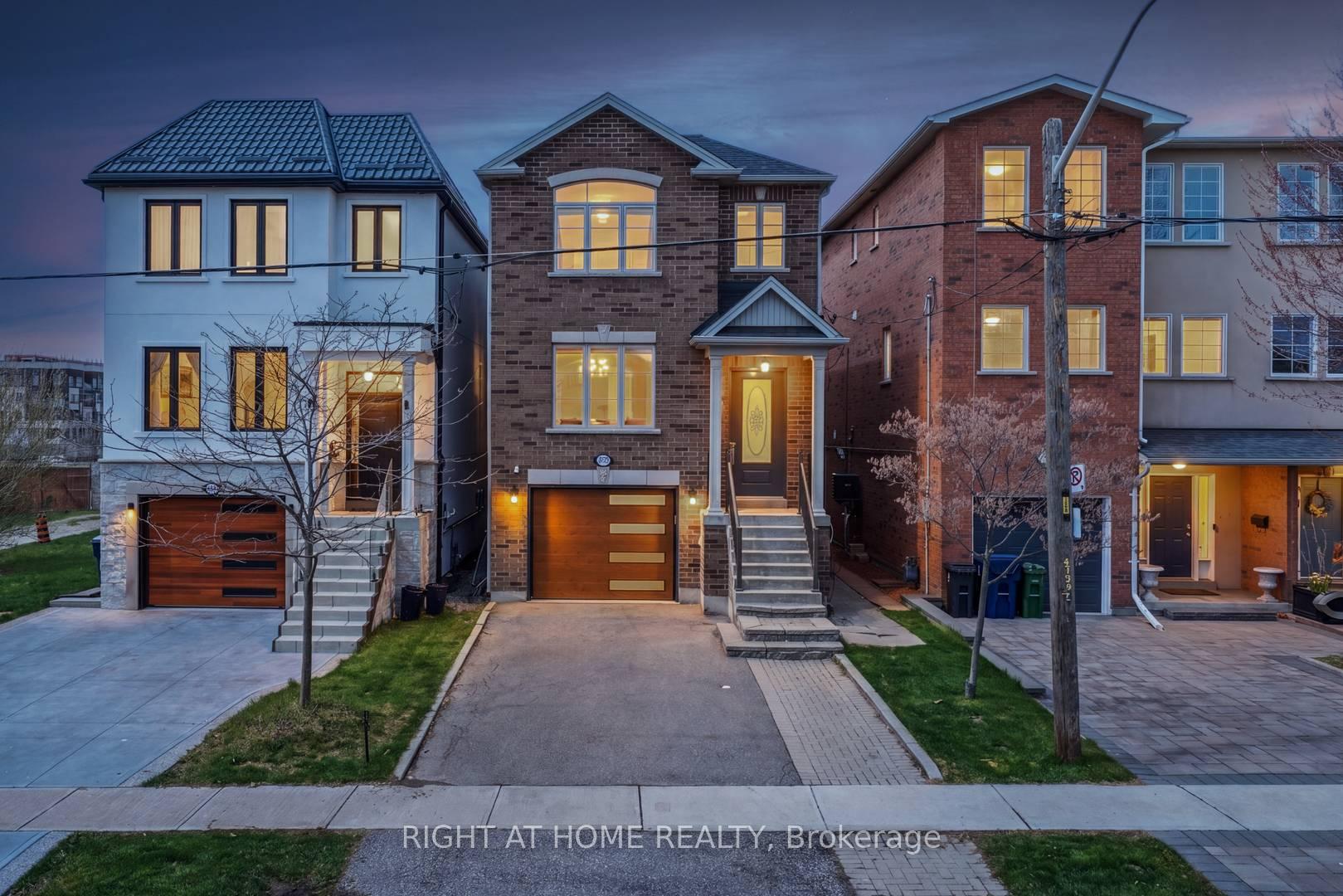 58B Thirty Second Street, Toronto, ON M8W 3G5