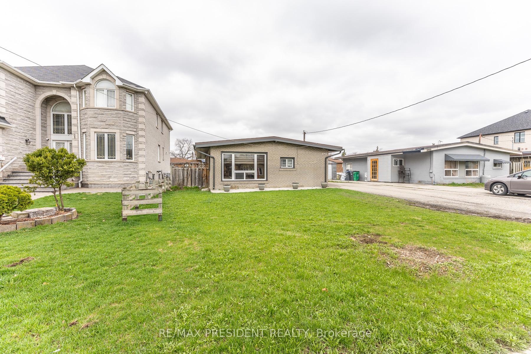 7648 Redstone Road, Mississauga, ON L4T 2B9