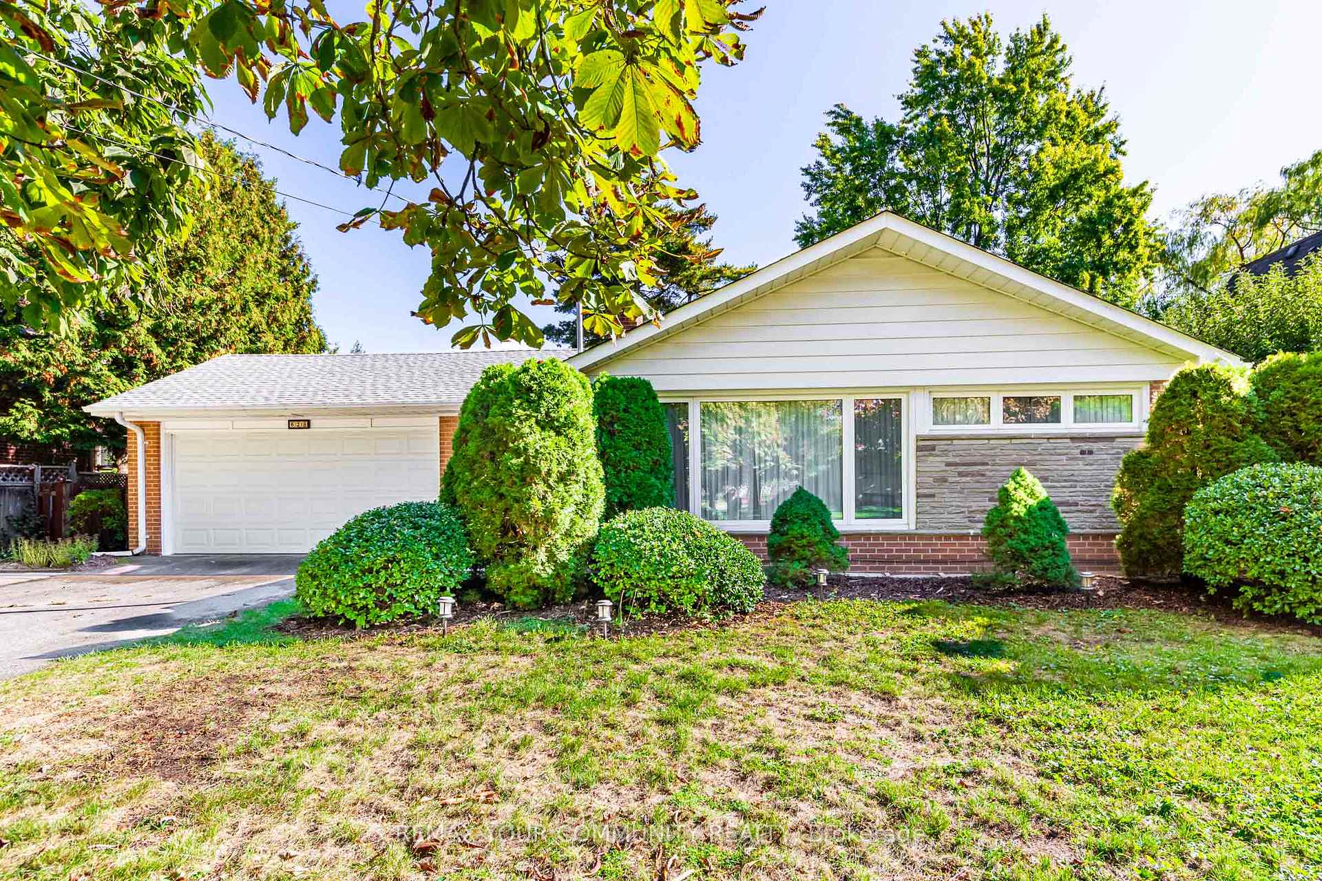 628 Shenandoah Drive, Mississauga, ON L5H 1V9