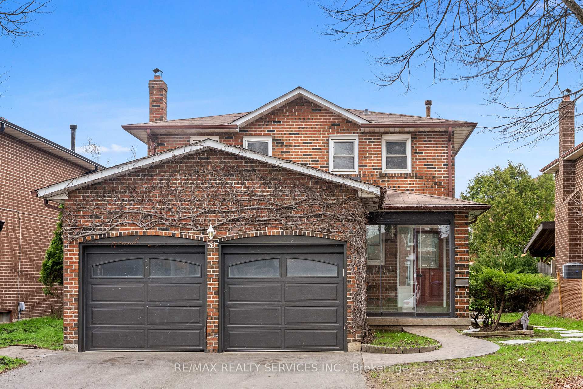 41 Tanager Square, Brampton, ON L6Z 1X1