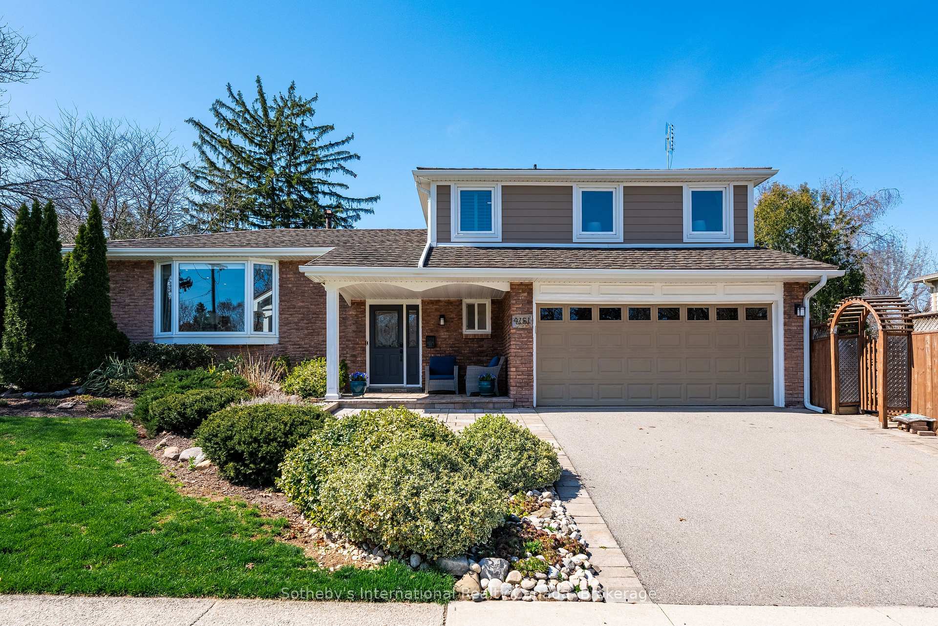 4151 Spruce Avenue, Burlington, ON L7L 1K8