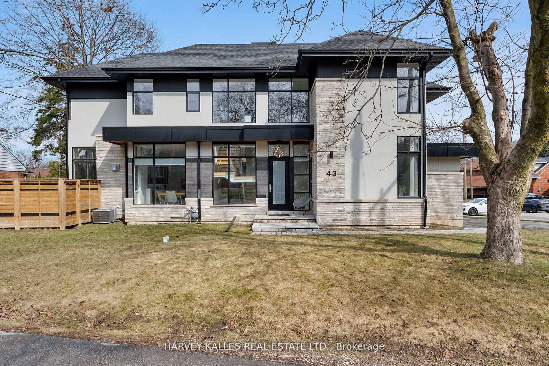 43 Ballacaine Drive, Toronto, ON M8Y 4B1