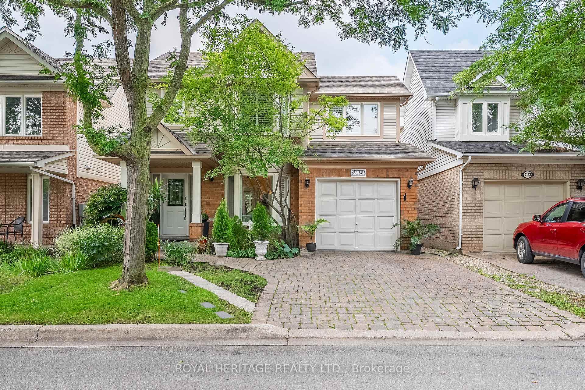2158 Birchleaf Lane, Burlington, ON L7L 6G8