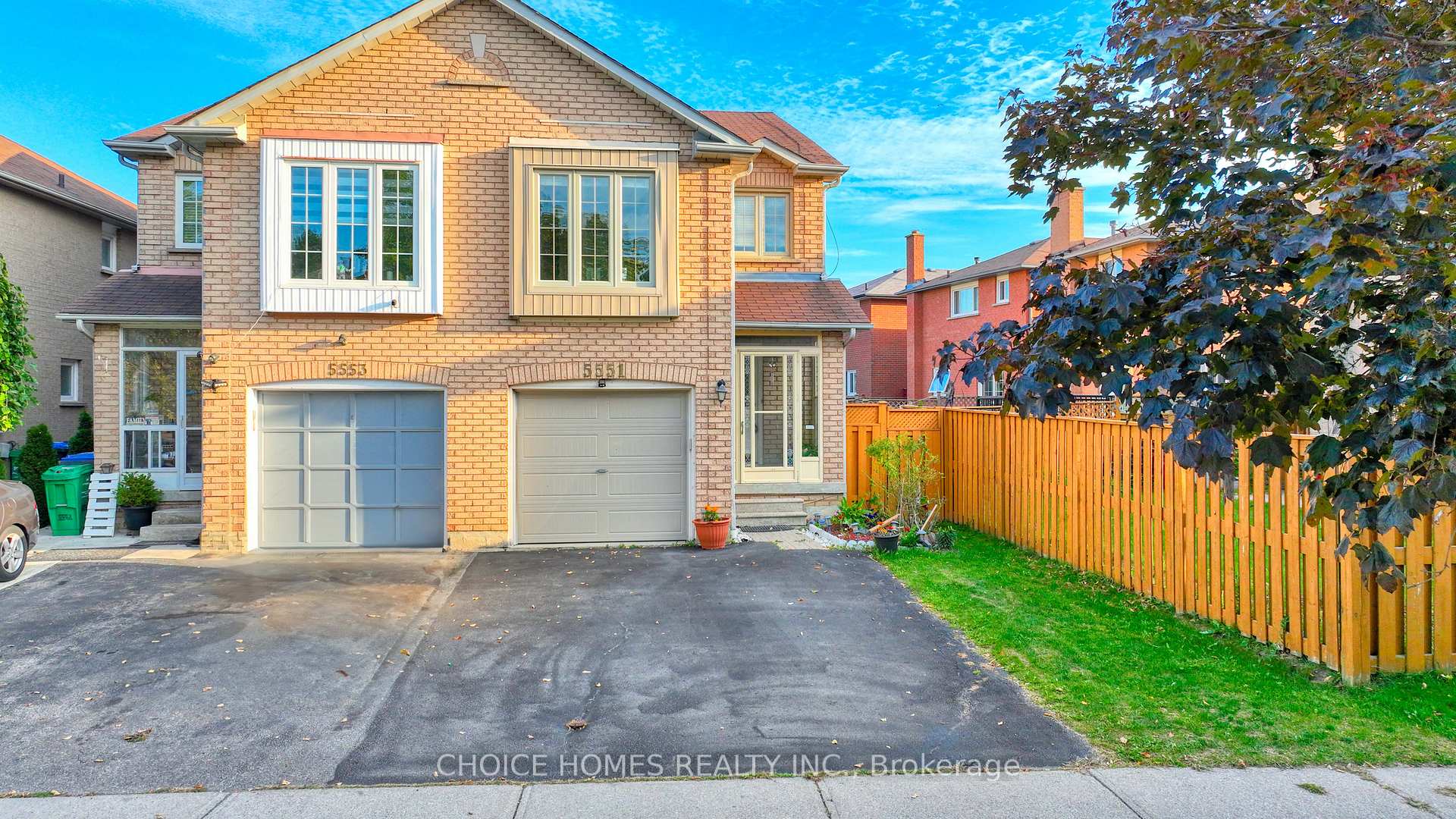 5551 Cosmic Crescent, Mississauga, ON L4Z 3R9