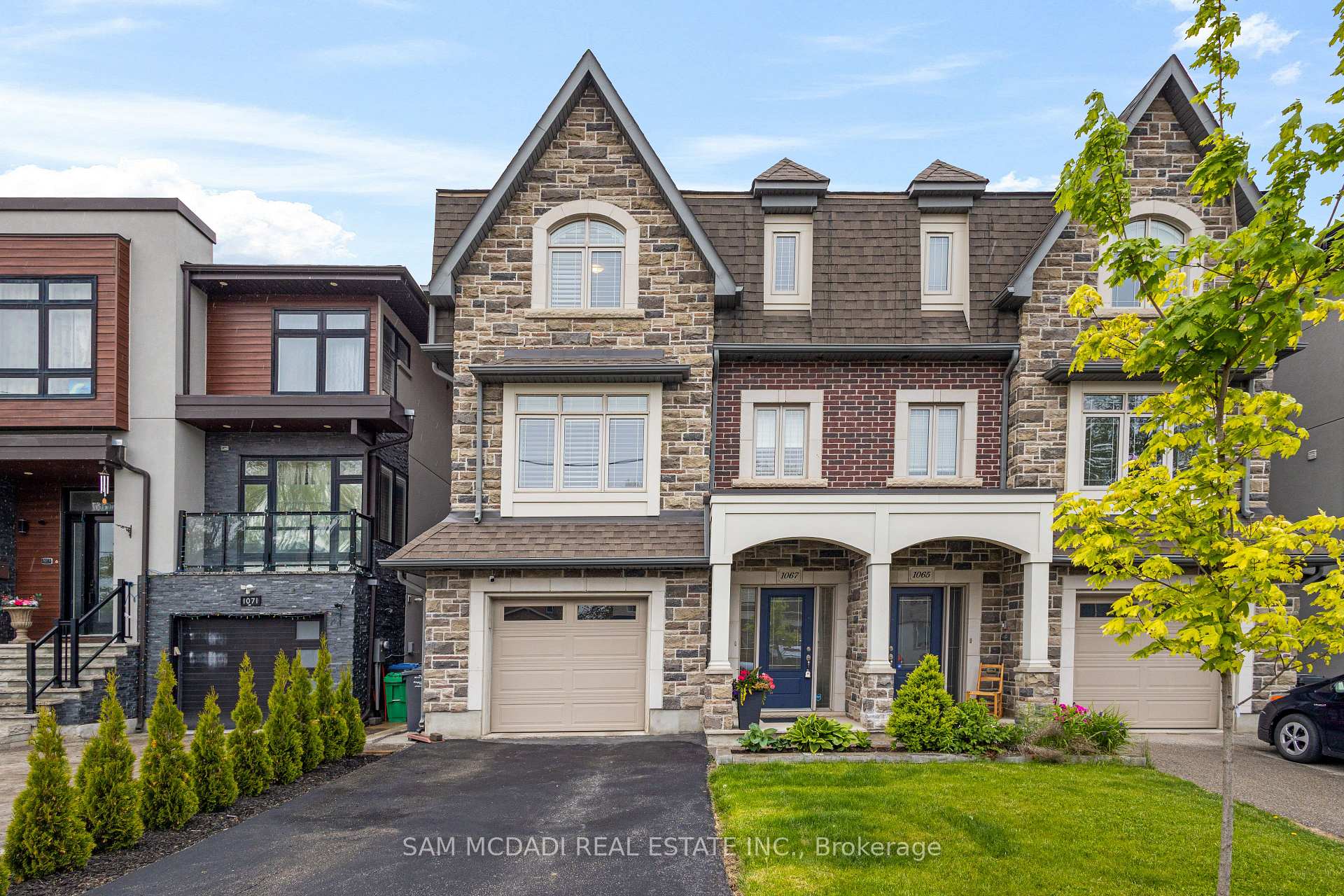 1067 Shaw Drive, Mississauga, ON L5G 3Z3