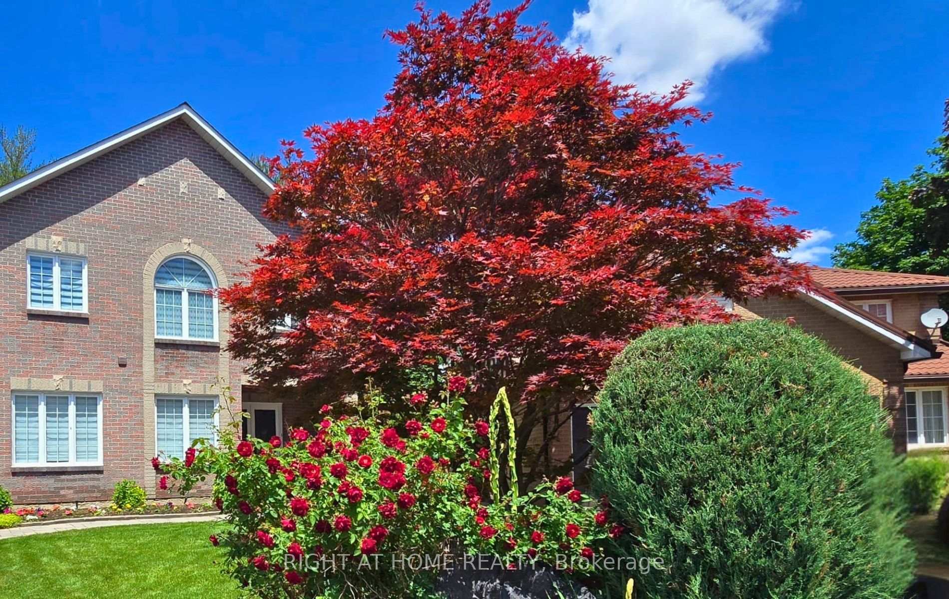1665 Asgard Drive, Mississauga, ON L5E 3G5