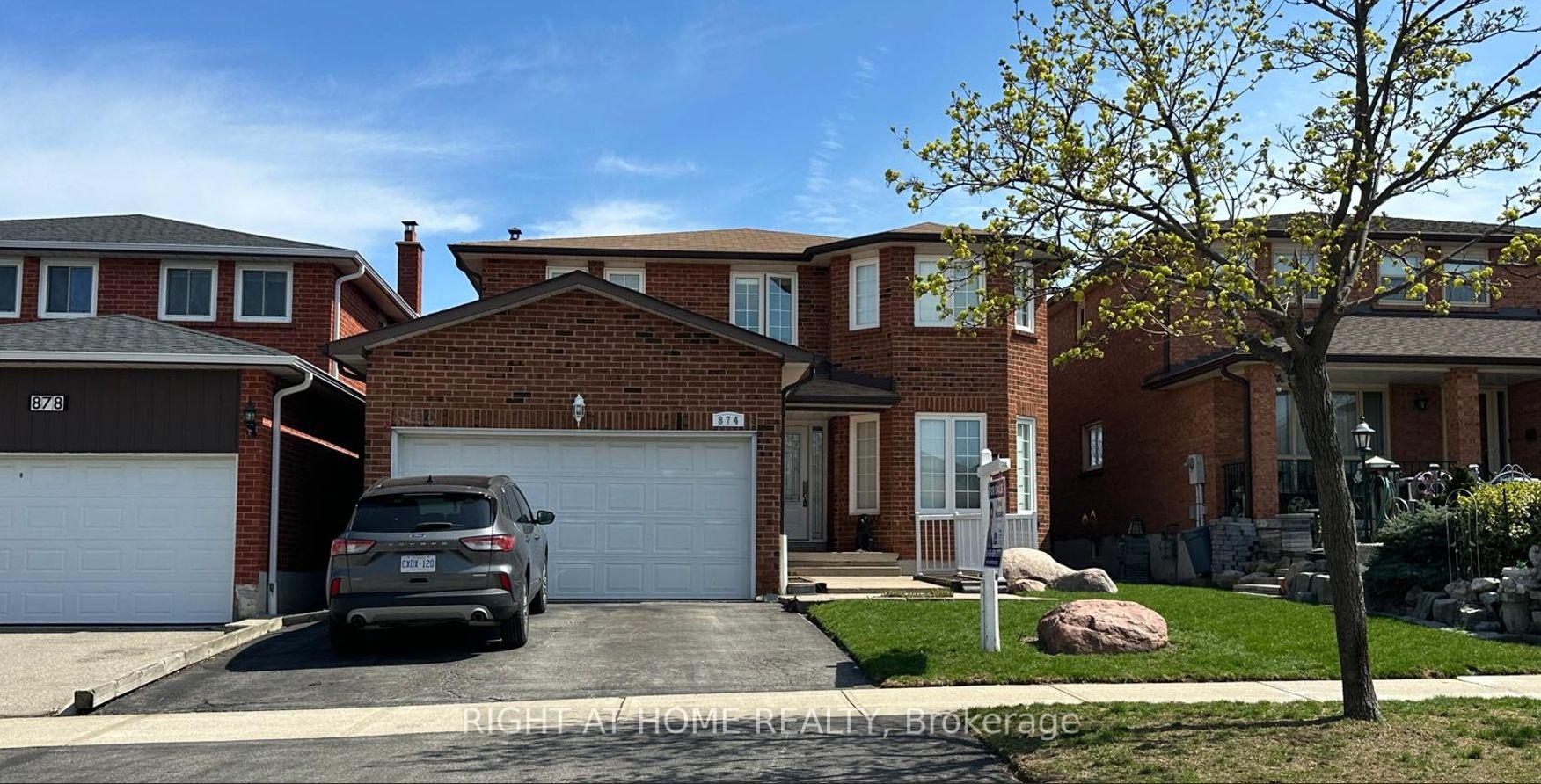 874 Wetherby Lane N, Mississauga, ON L4W 4S9