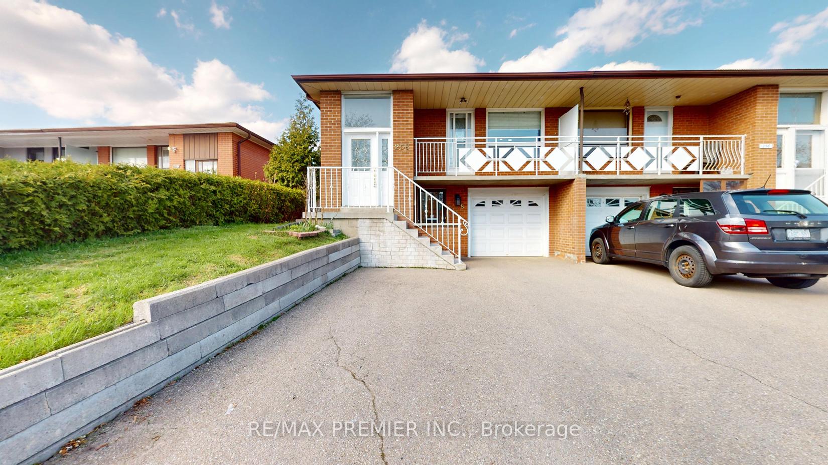 258 Grandravine Drive, Toronto, ON M3N 1J3