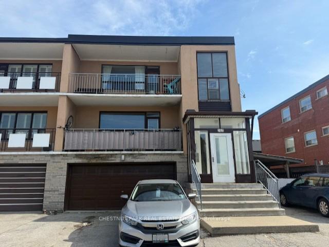 757 Lawrence Avenue W, Toronto, ON M6A 1B7