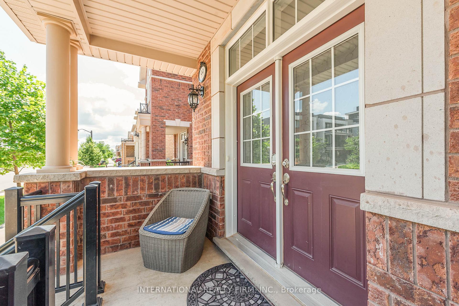 99 Huguenot Road, Oakville, ON L6H 0M3