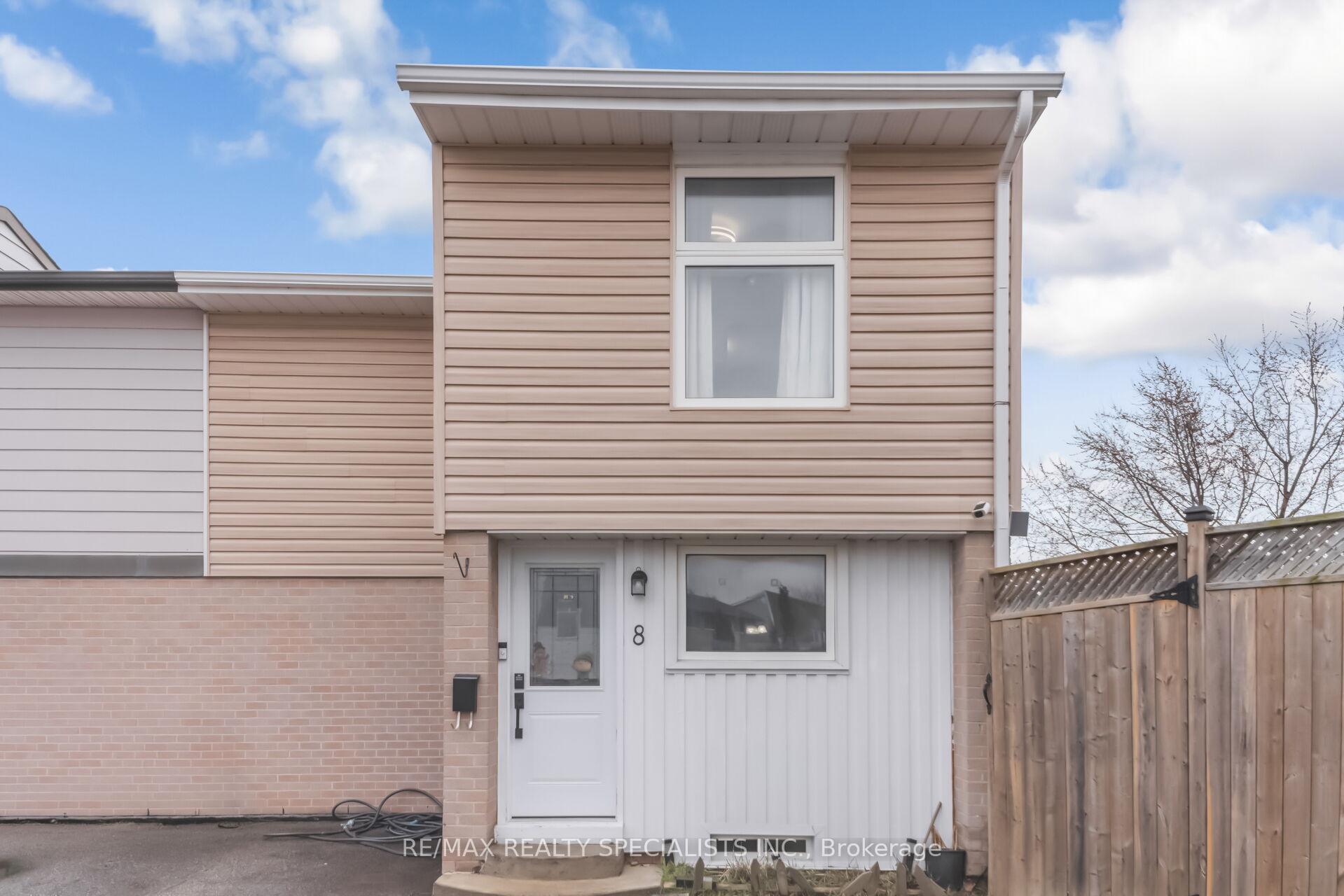 8 Grantbrook Court, Brampton, ON L6S 2K8