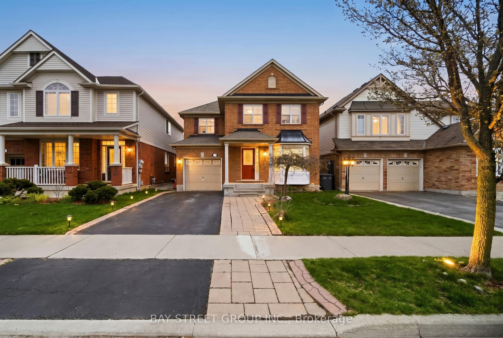 4 Decker Hollow Circle, Brampton, ON L6X 0L1