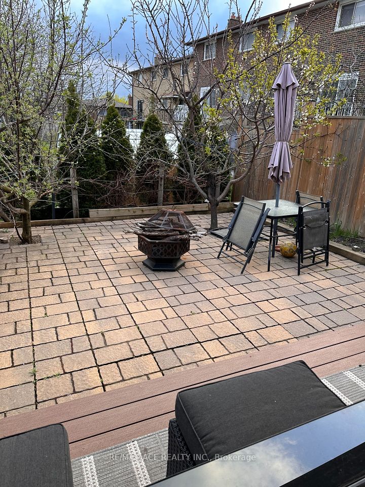 247 Royal Salisbury Way, Brampton, ON L6V 3G4