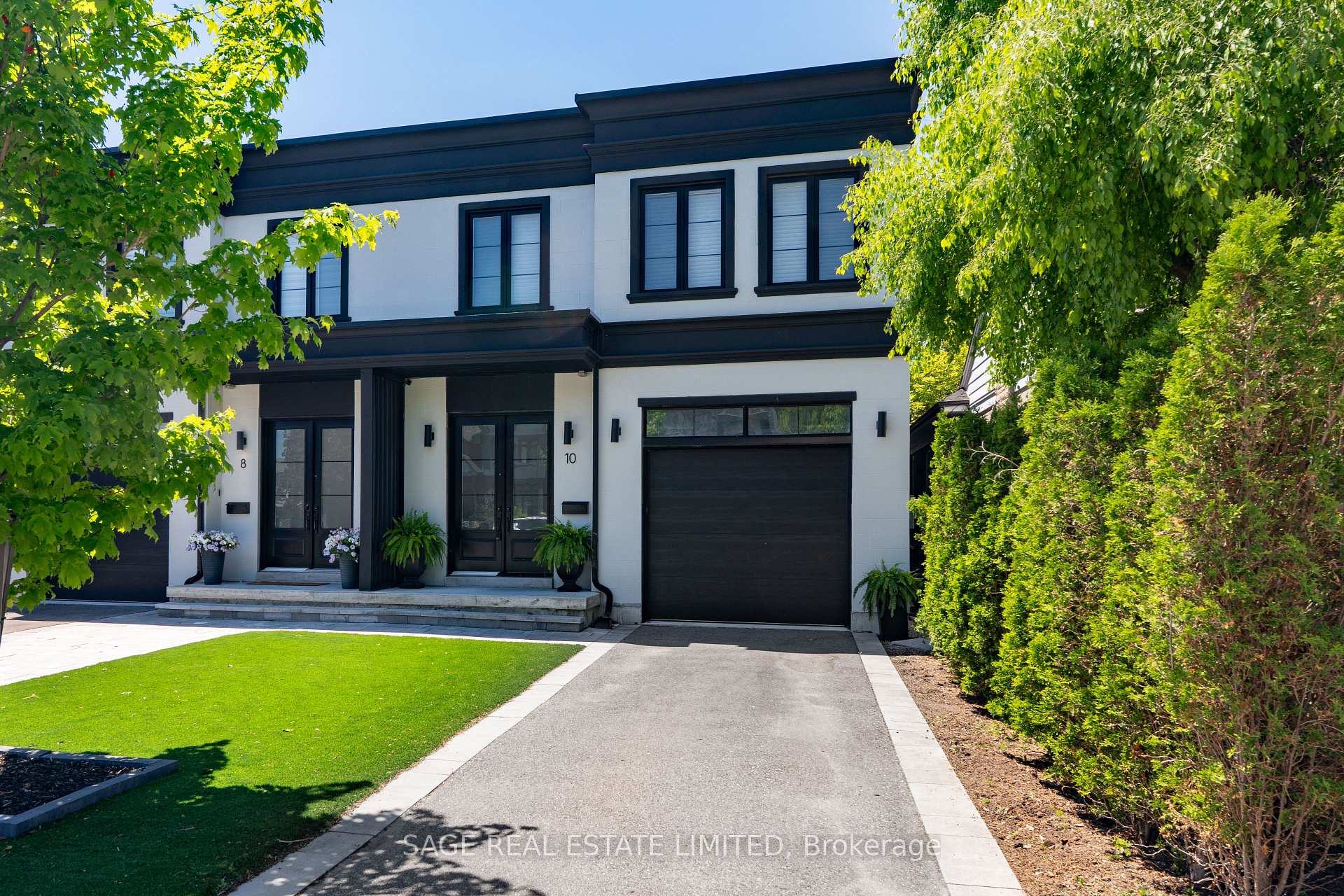 10 Brant Avenue, Mississauga, ON L5G 3N8