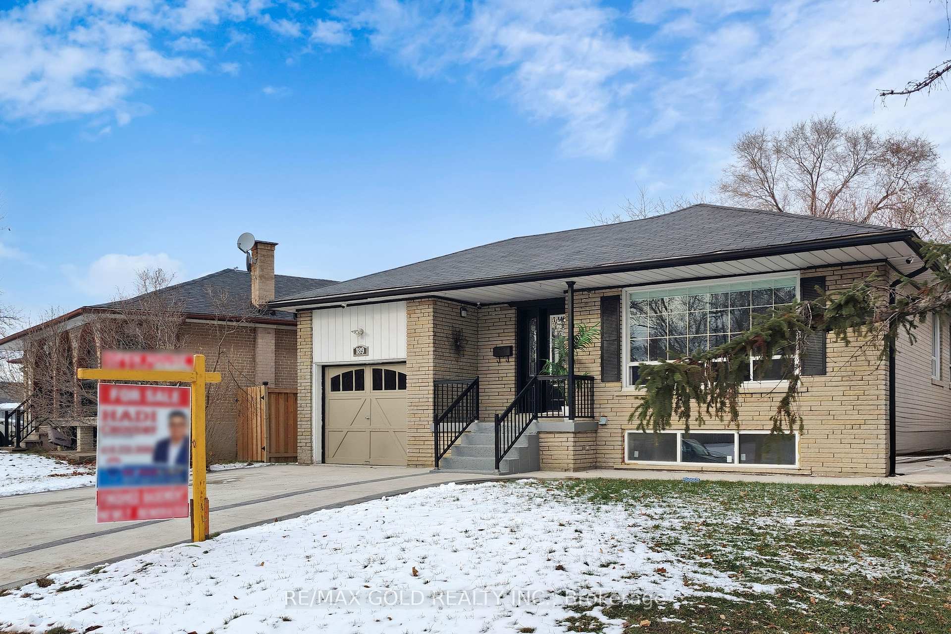189 Kingsview Boulevard, Toronto, ON M9R 1V7