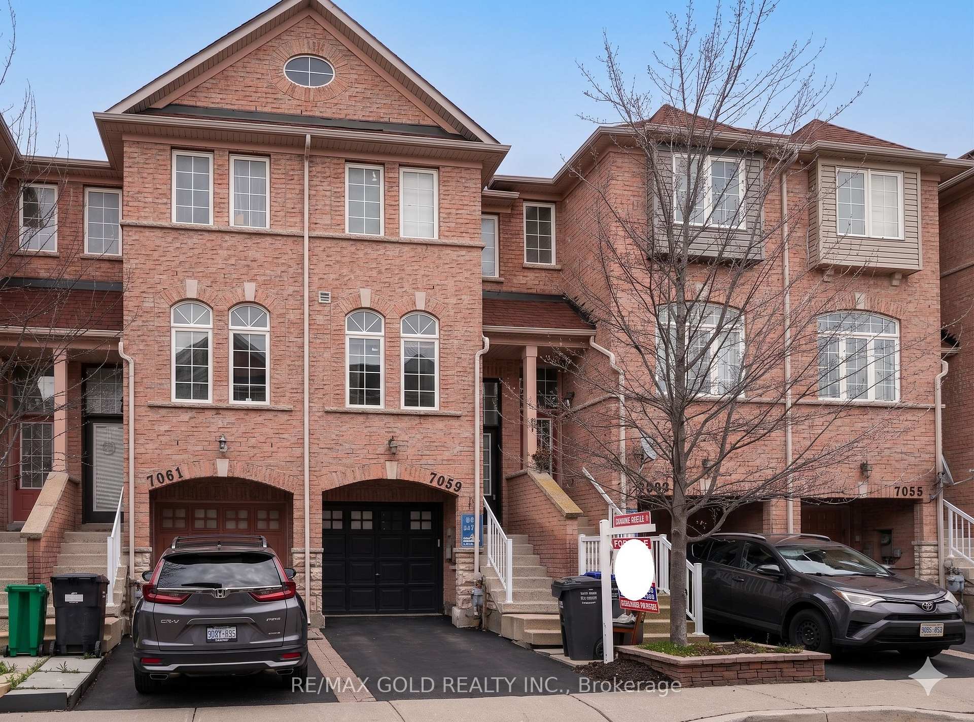 7059 Fairmeadow Crescent, Mississauga, ON L5N 8R6