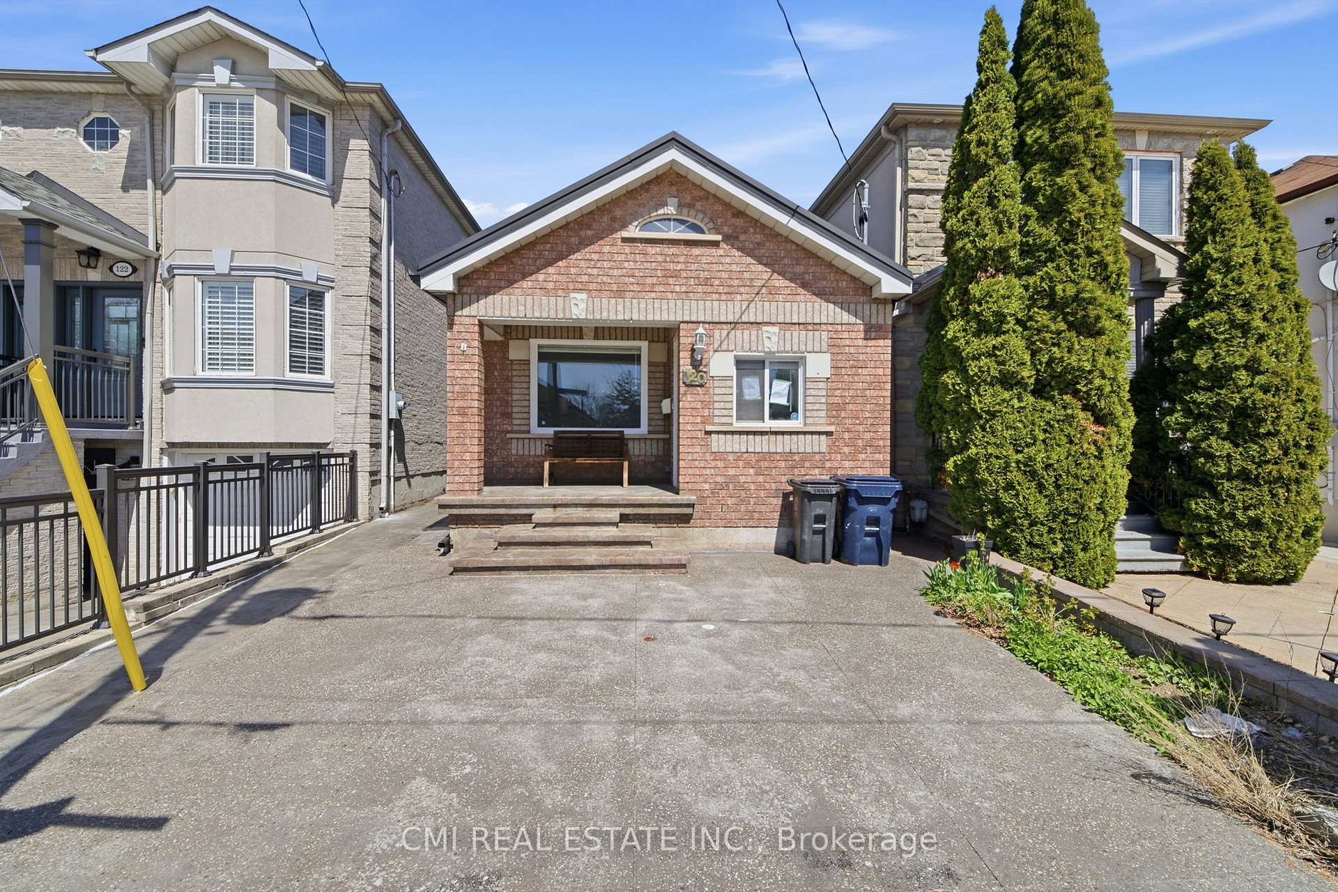 120 Northland Avenue, Toronto, ON M6N 2E2