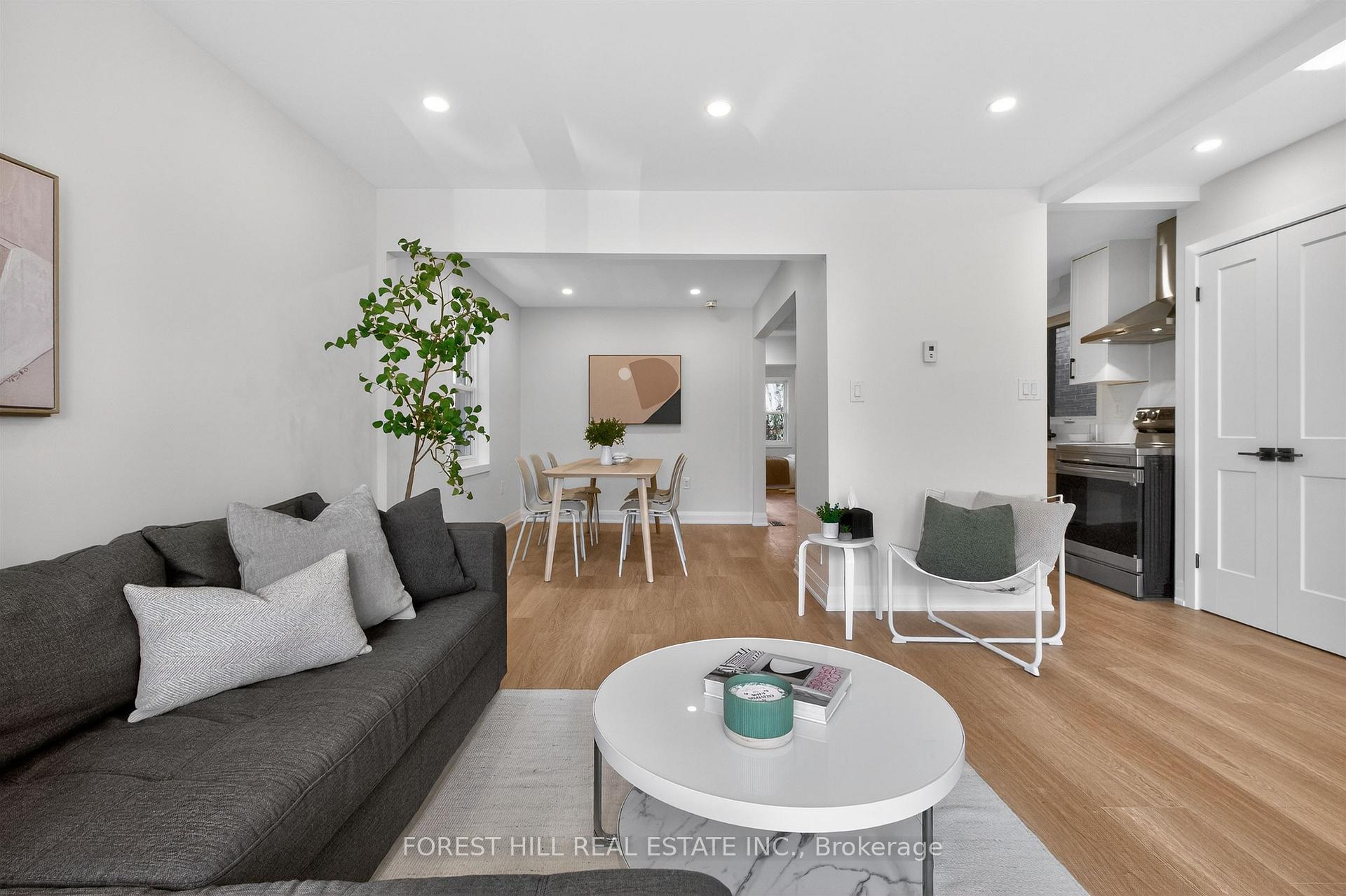 17 Alexander Street, Toronto W06, ON M8V 2K7