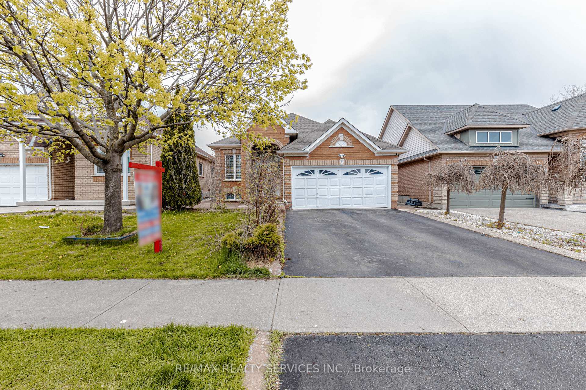 3 Orchid Drive, Brampton, ON L7A 1M4
