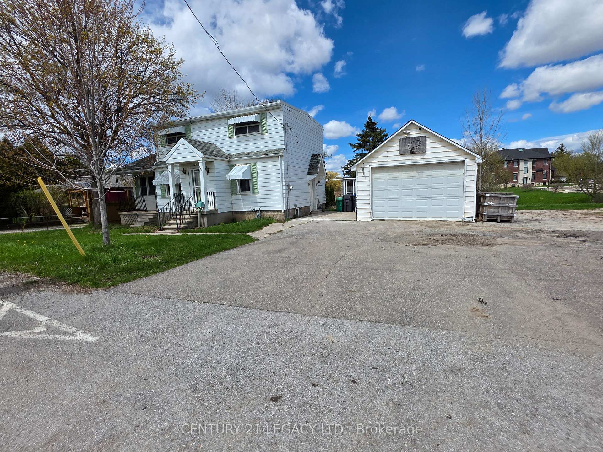 1526 Queen Street W, Brampton, ON L6X 0B1