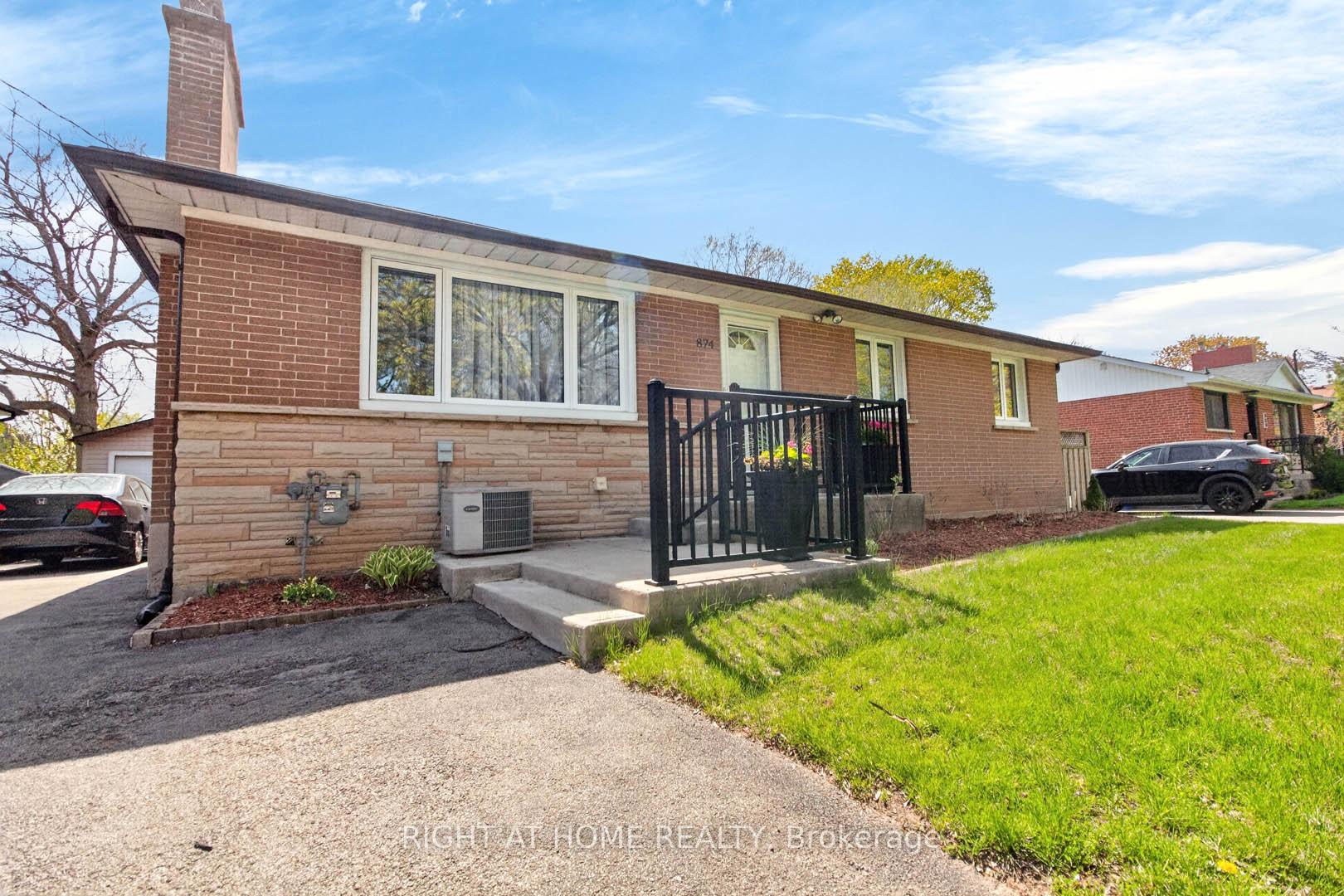 874 Francis Road, Burlington, ON L7T 3Y2