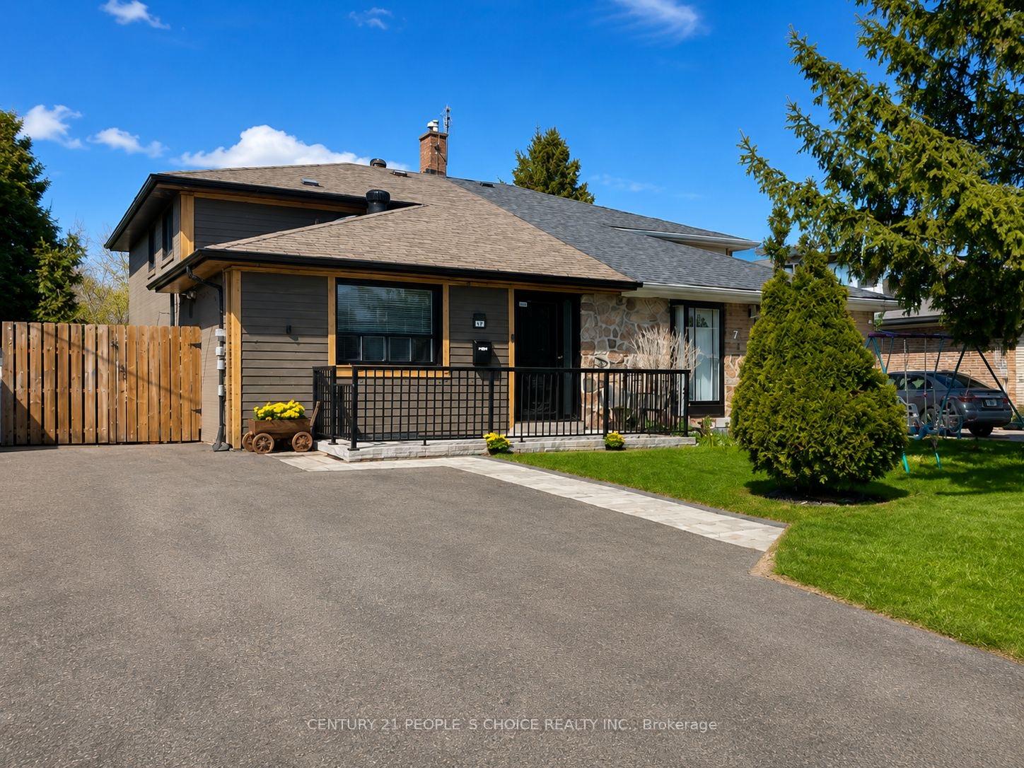 73 Newlin Crescent, Toronto, ON M3L 1X5