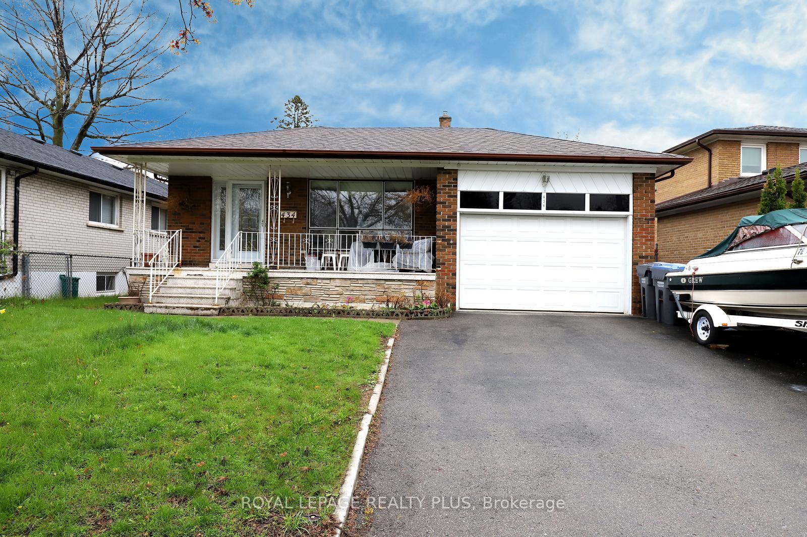 434 Tedwyn Drive, Mississauga, ON L5A 1J6