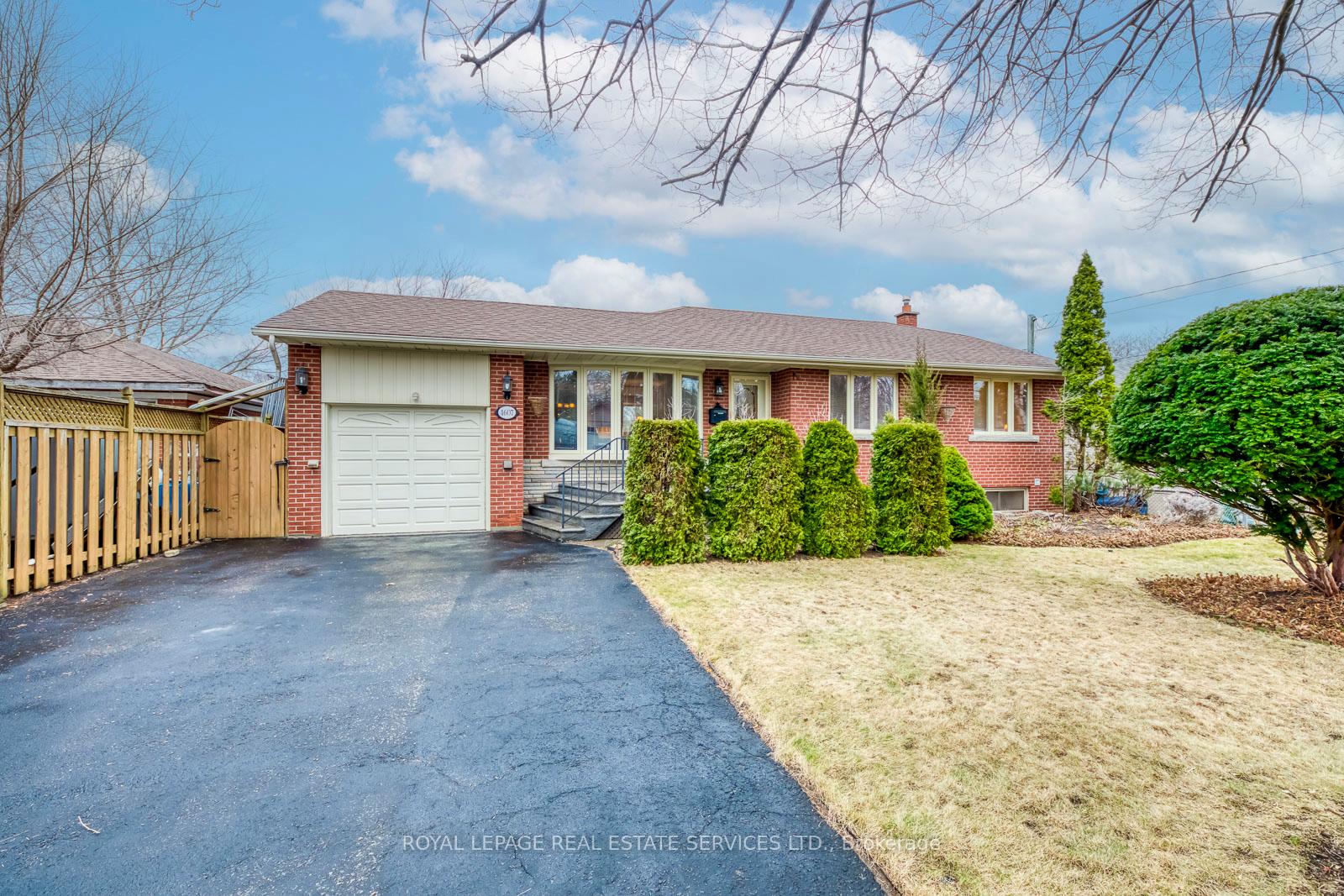 1607 Ewald Road, Mississauga, ON L5G 4C4